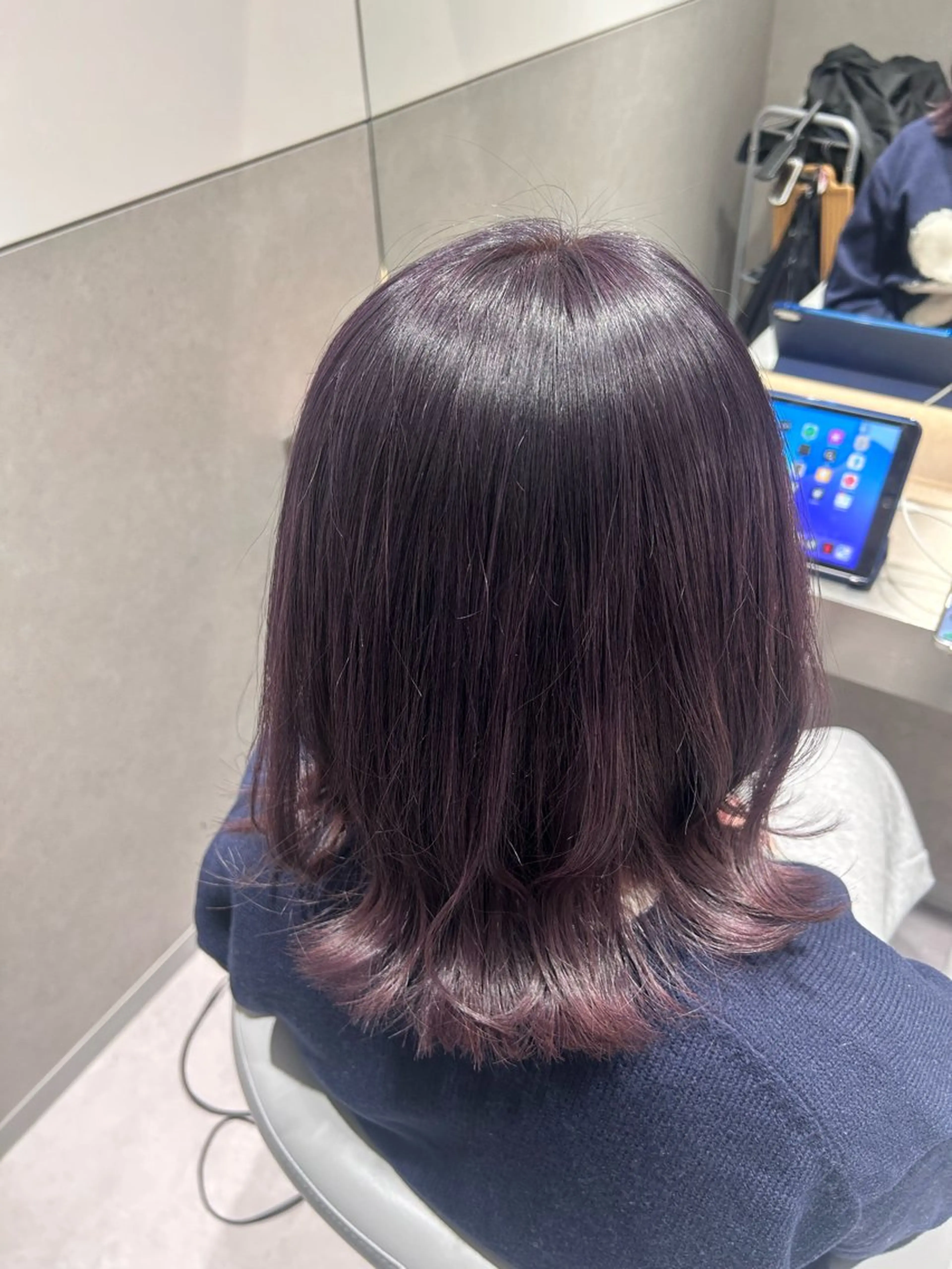 ミディアム カラー ラベンダーカラー カット ヘアカラー SALOWIN 新宿三丁目me+所属・レイヤー/ボブ/ 髪質改善/石井ハルカのヘアスタイル