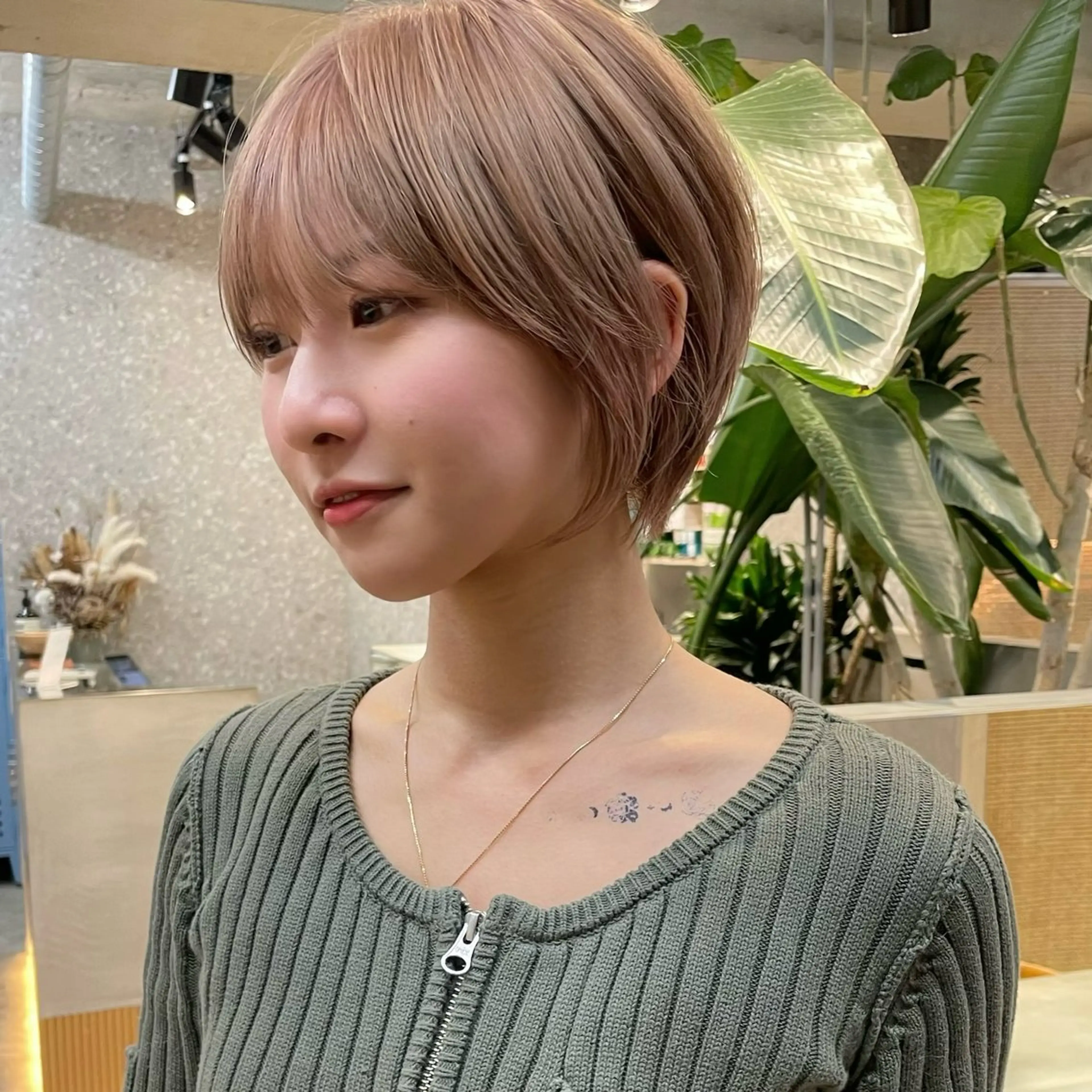 ショート 似合わせカット ショートヘア ミルクティーベージュ 🩰🤎miharuのヘアスタイル