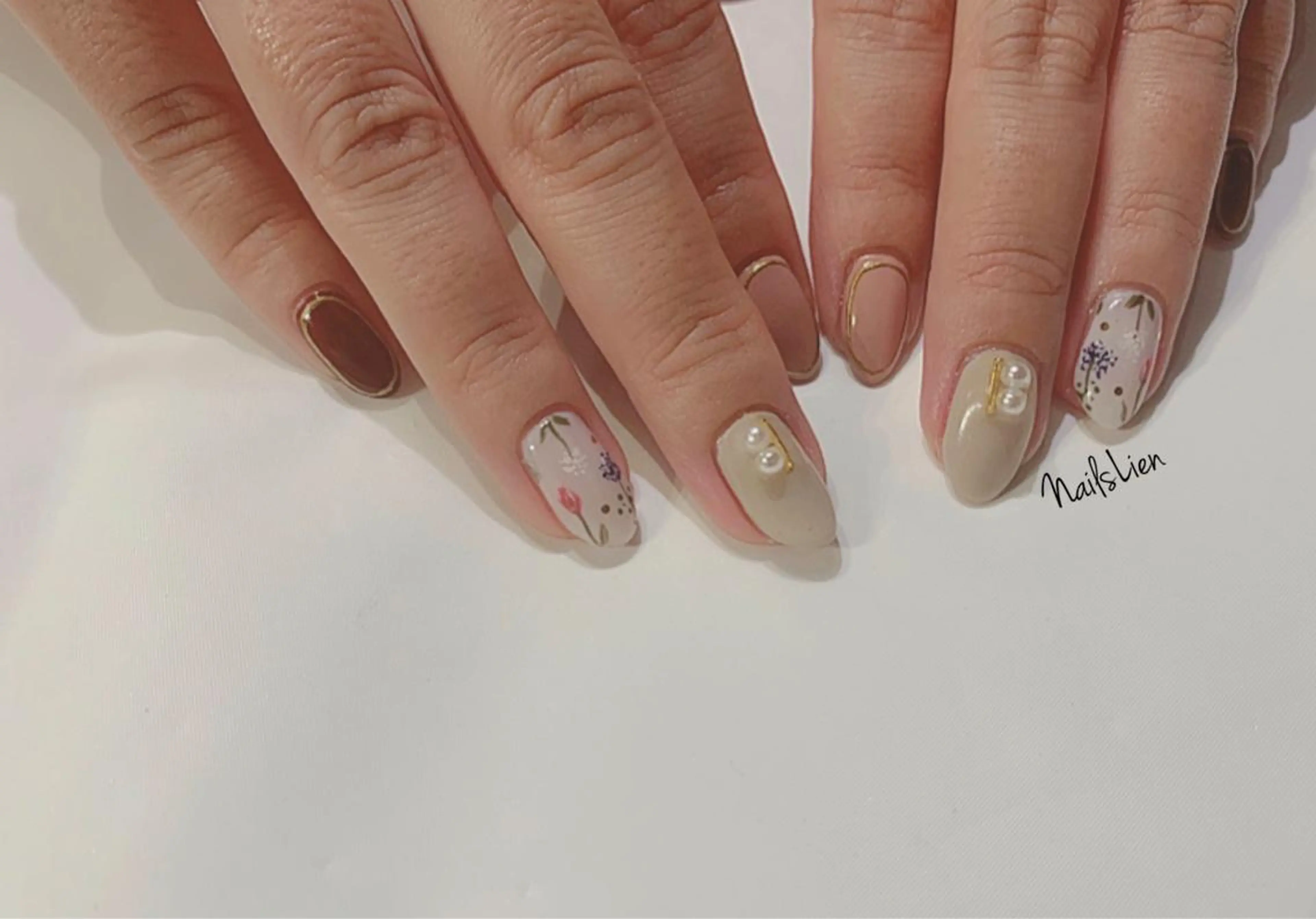 ネイル アートネイル ボルドー ワンカラーネイル ピンク 凛 リンのネイルデザイン