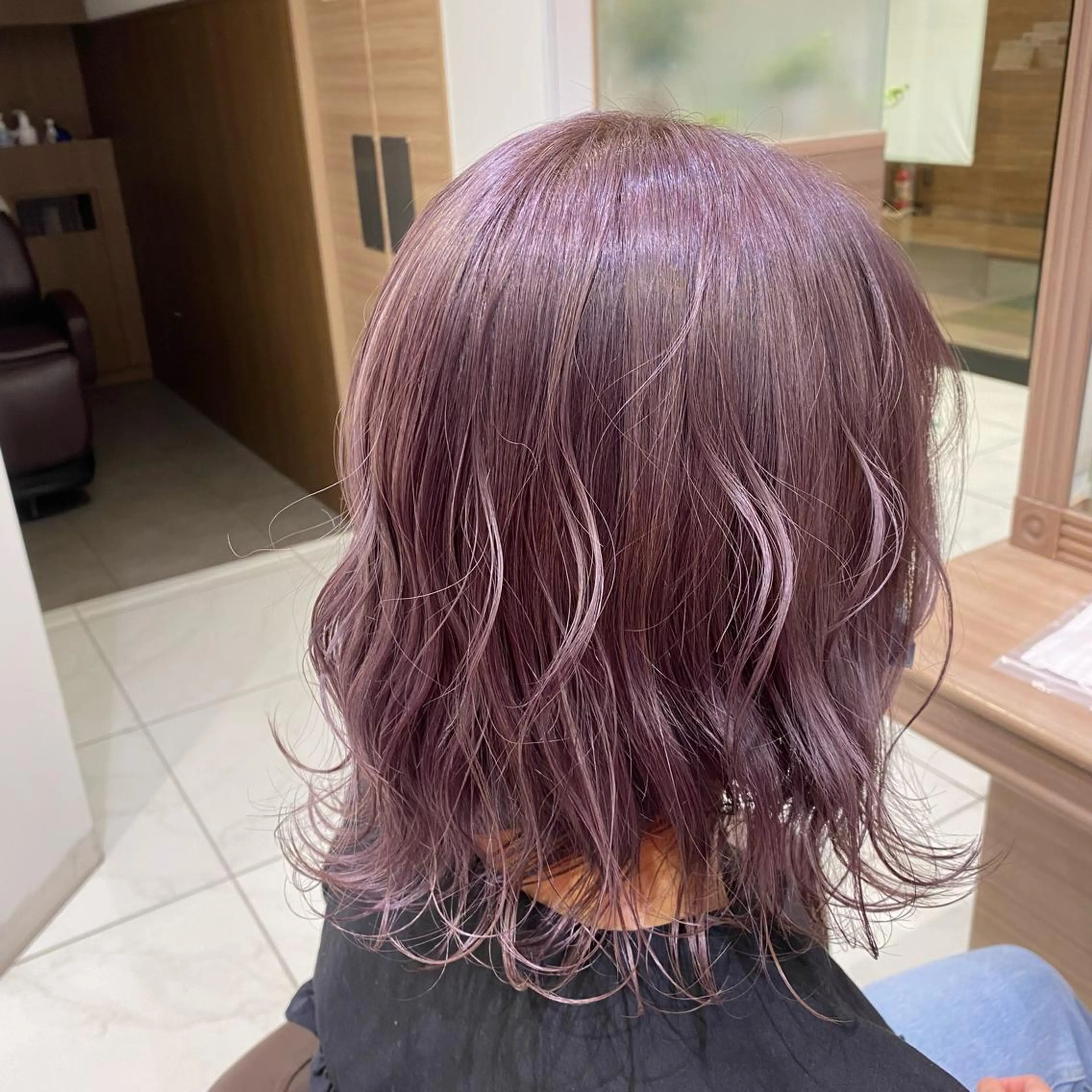 ショート カラー 飯田 みづきのヘアスタイル