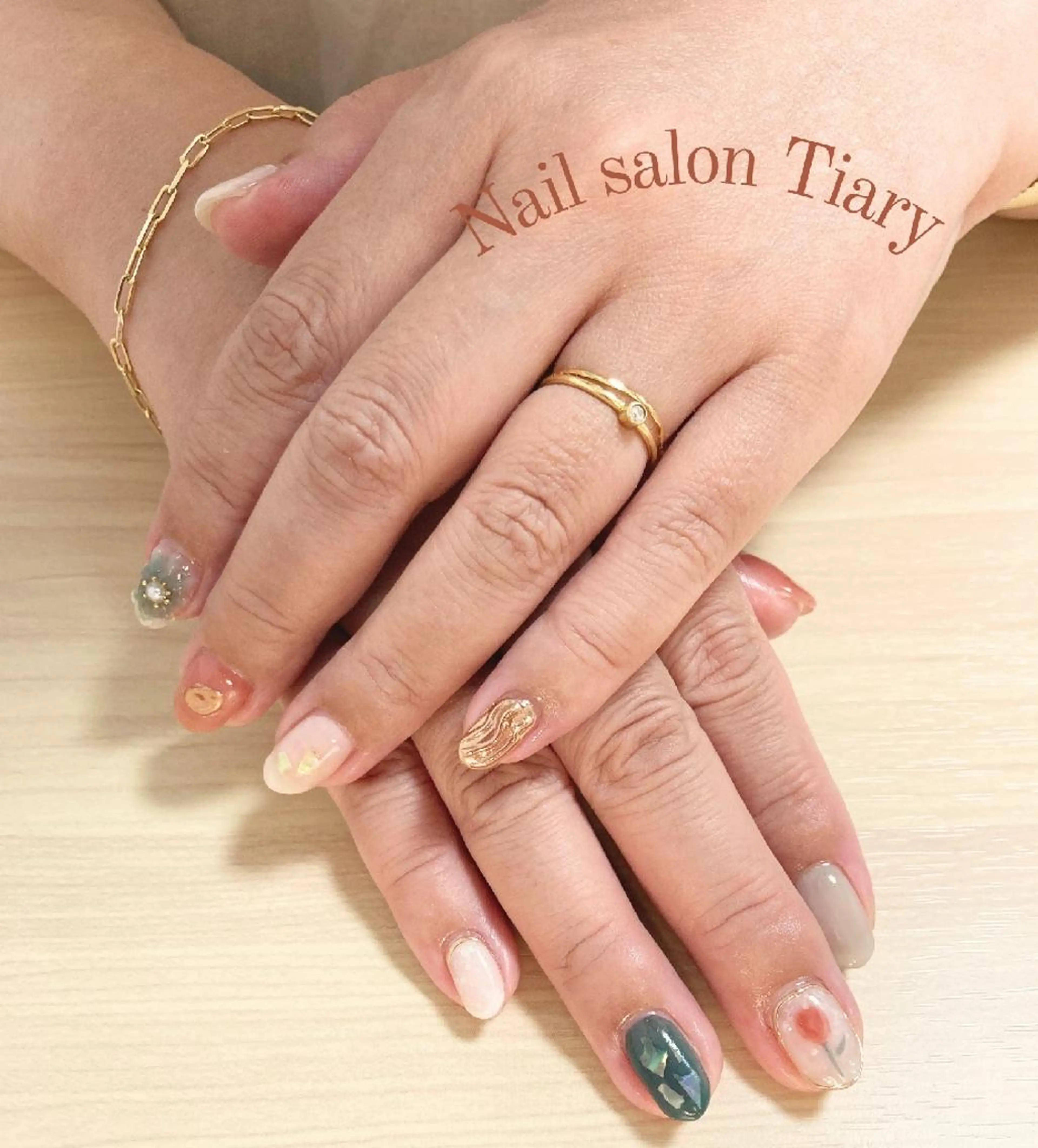 ネイル Nail salon Tiary オーナーのネイルデザイン