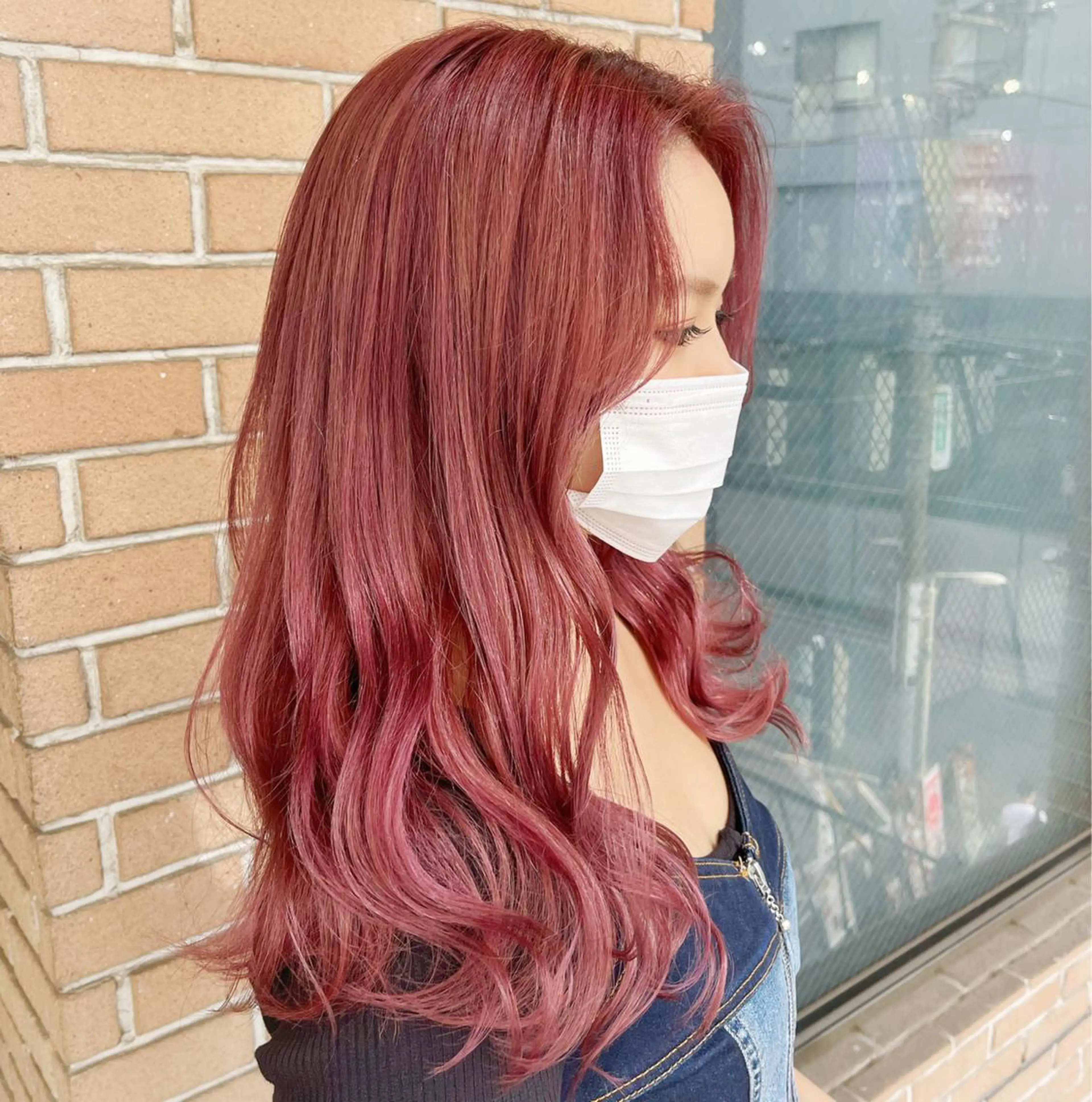 ロング カラー ヘアアレンジ ブリーチ カシス ピンクカラー ヘアカラー ピンクカラー🩷 ヘアセットＮＯ.1のヘアスタイル