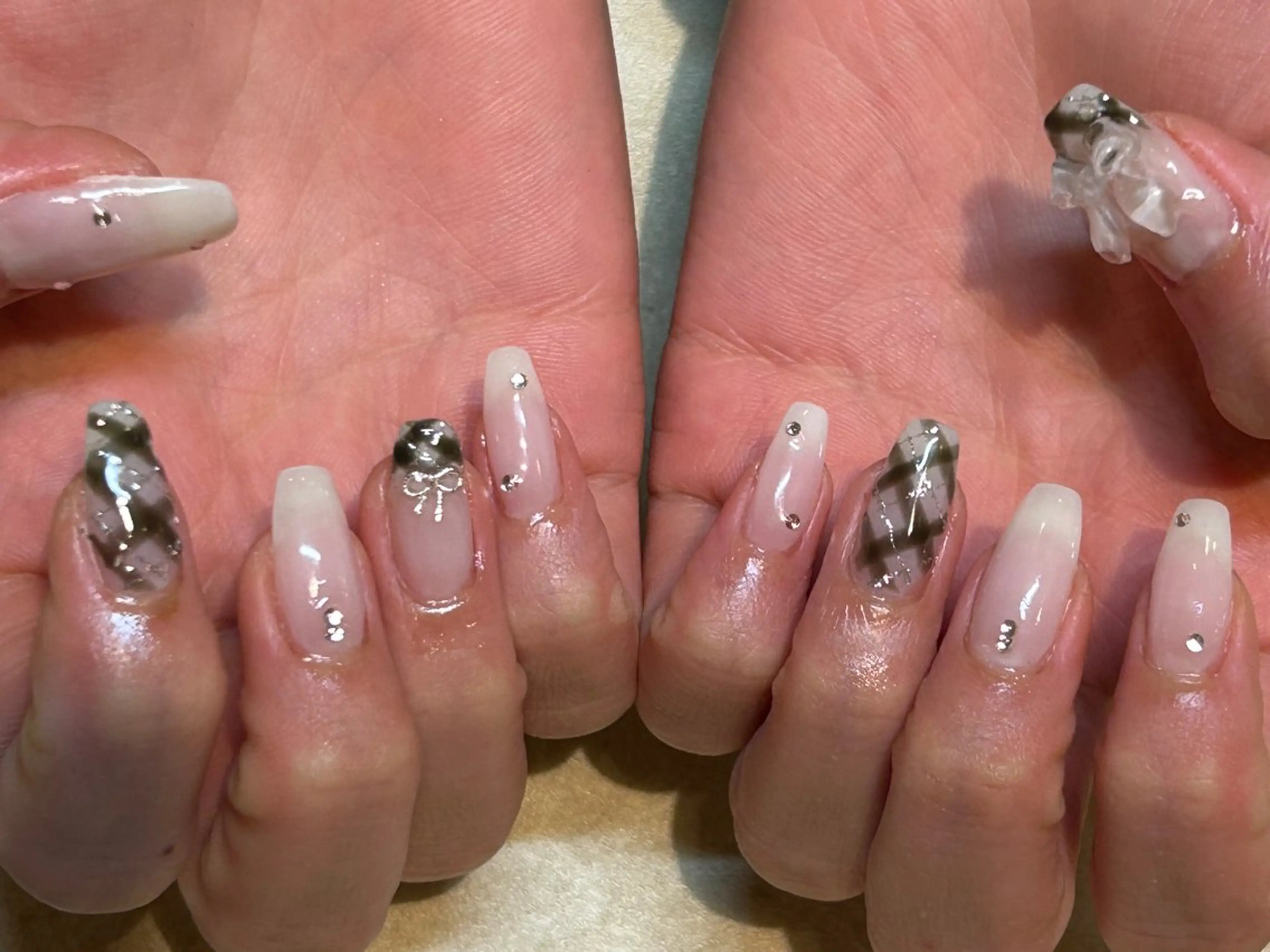 ネイル ハンドネイル ネイルサロン エルフィンのネイルデザイン