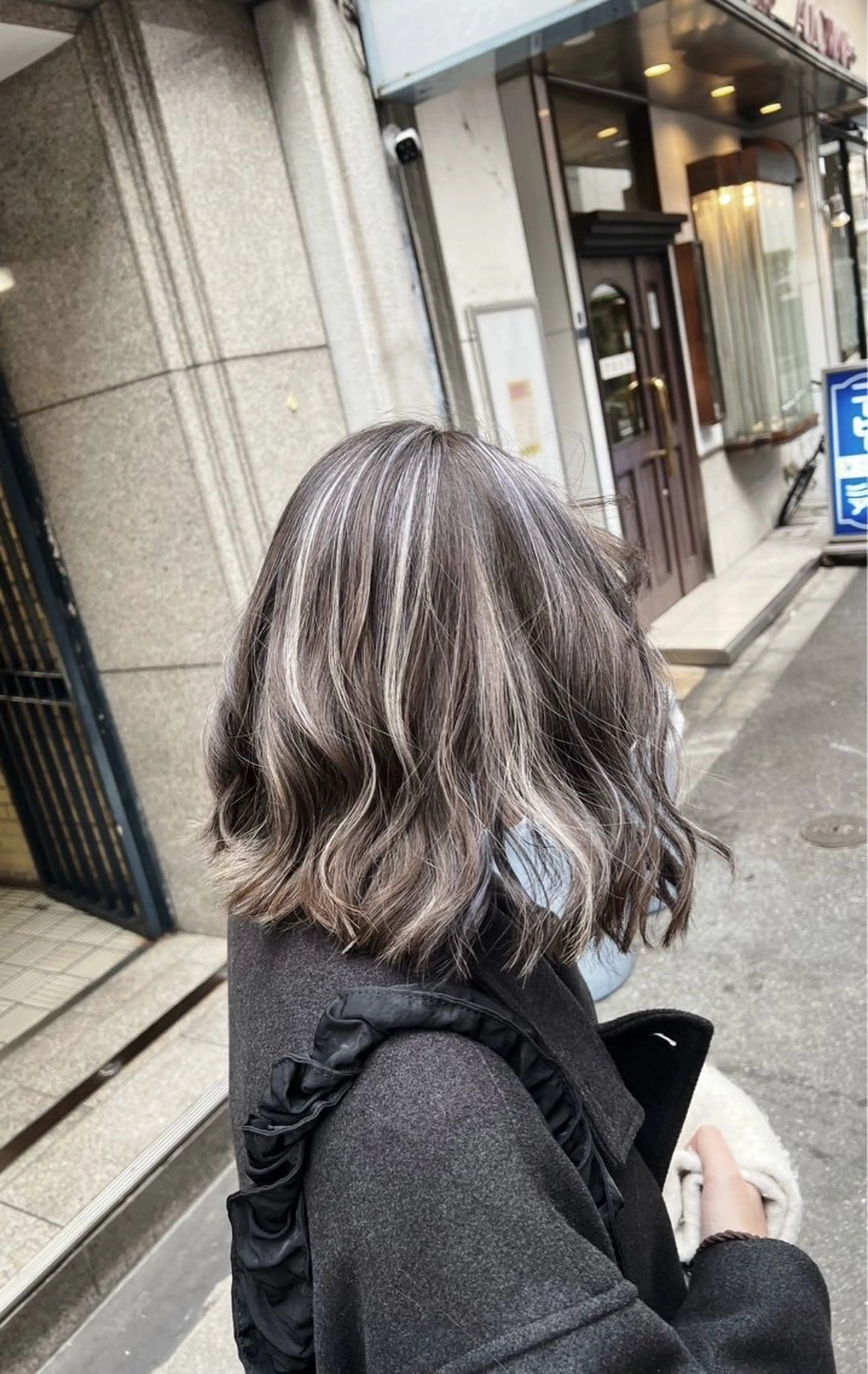 ミディアム カラー ダークグレー ダークグレージュ グレージュ ハイライトカラー ハイライト カット ヘアカラー トリートメント ROBIN所属・指名数No.1 /NAOYAのヘアスタイル