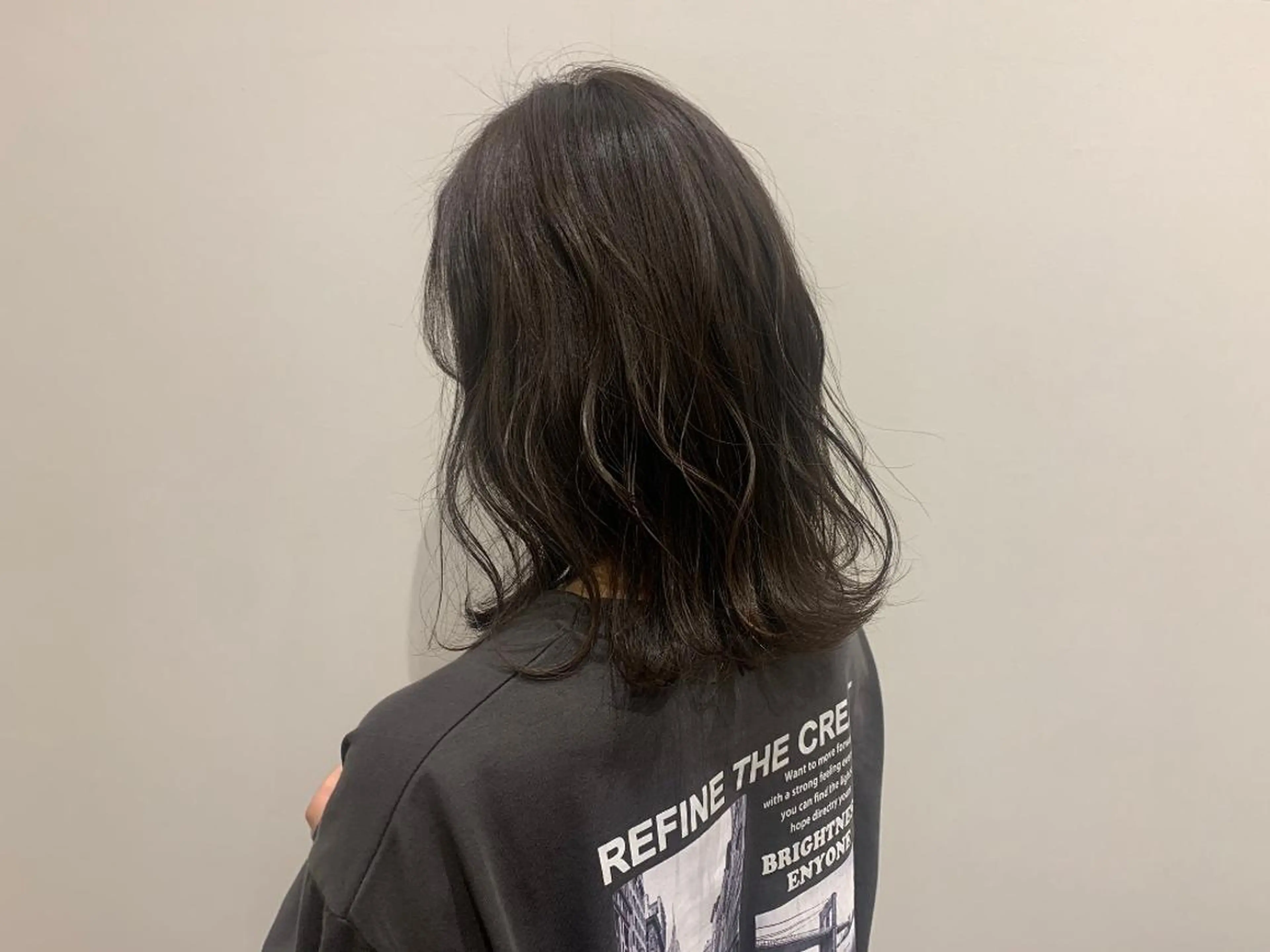 ミディアム カラー ダークグレー ダークグレージュ グレージュ レイヤー/ショート /山田譲治✂️のヘアスタイル