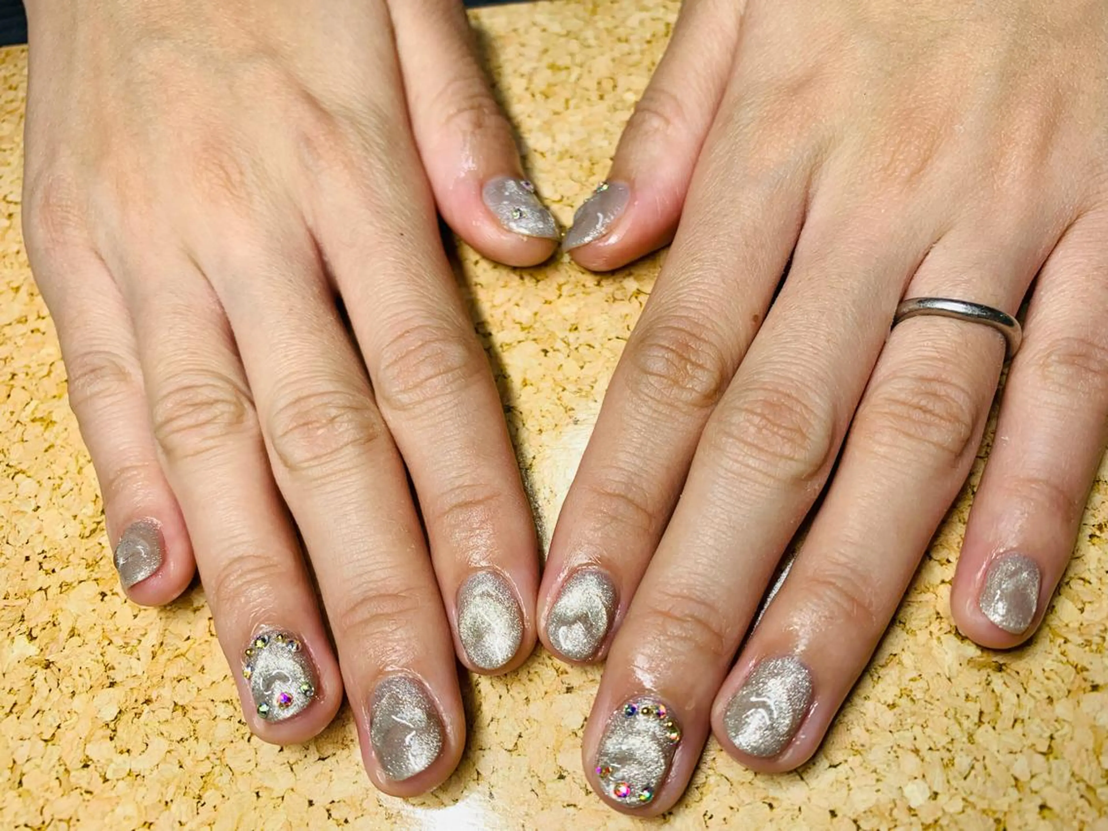 ネイル 大崎 奈々のネイルデザイン