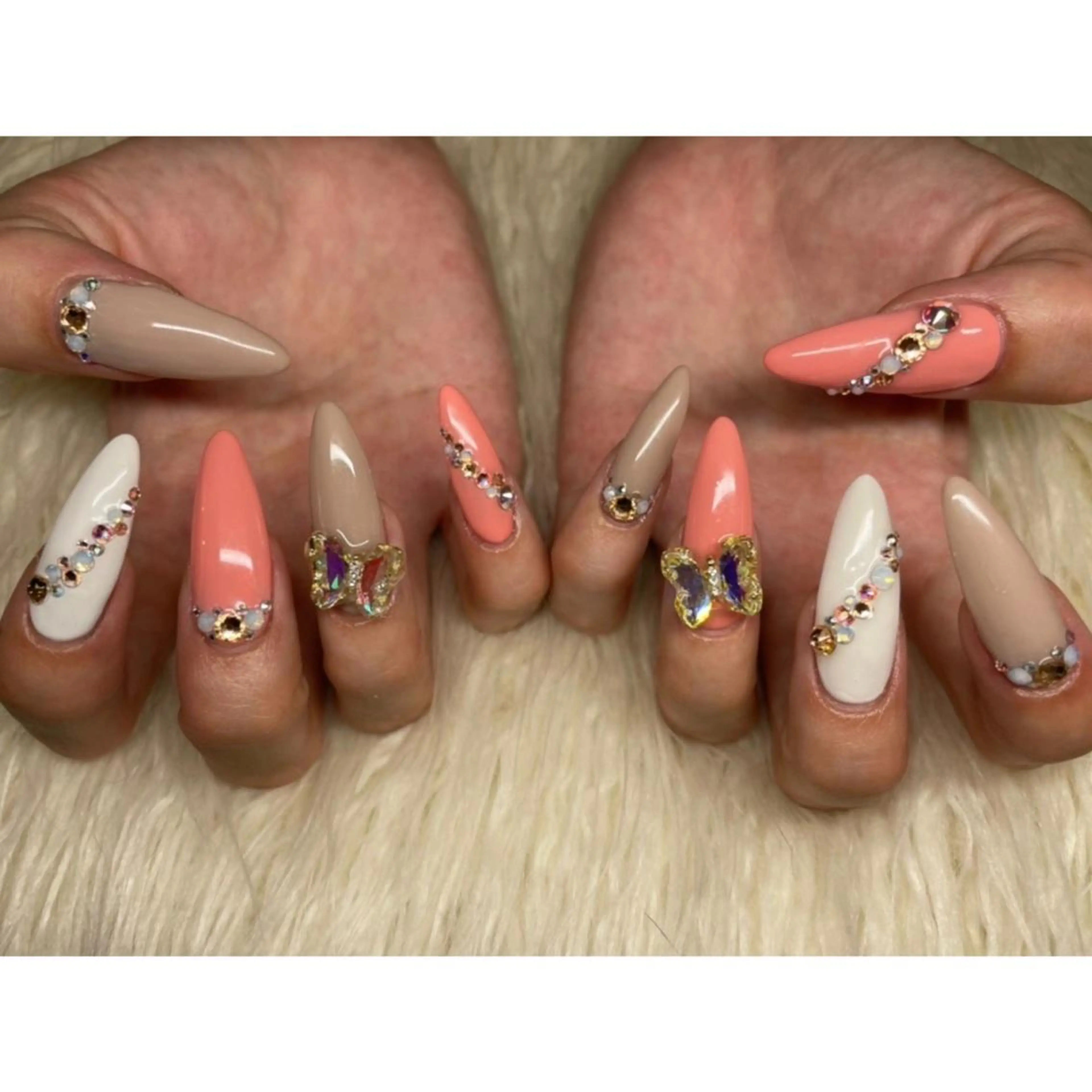 ネイル 長さ出し ストーンネイル Nail salon LuaRのネイルデザイン