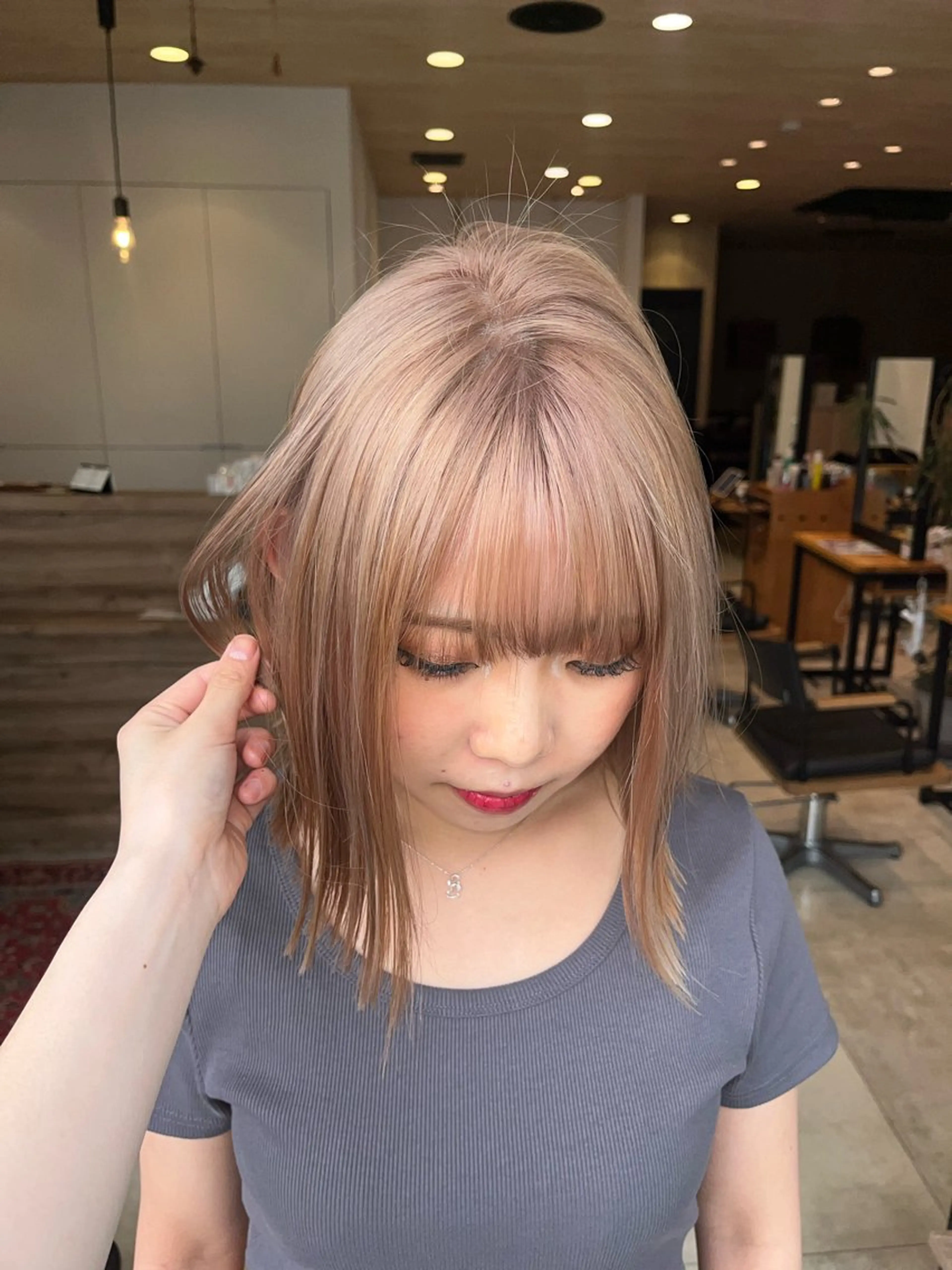 ショート カラー ブリーチ ケアブリーチ ハイトーンカラー 産休中です 艶カラー♡オカのヘアスタイル