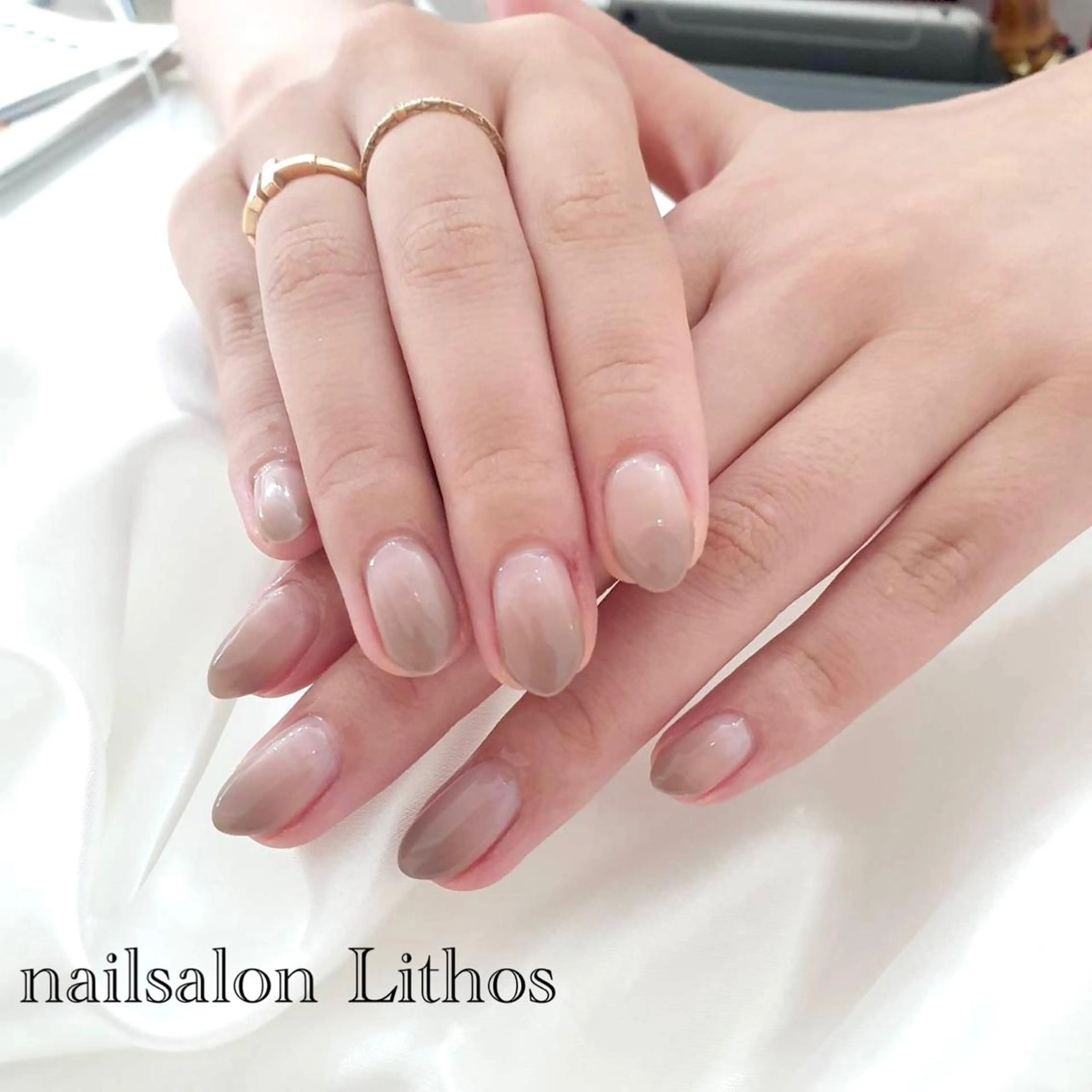 ネイル ジェルネイル グラデーション 韓国ネイル オフィスネイル ワンカラーネイル ハンドネイル nailsalon Lithos所属・nailsalon Recontreのネイルデザイン