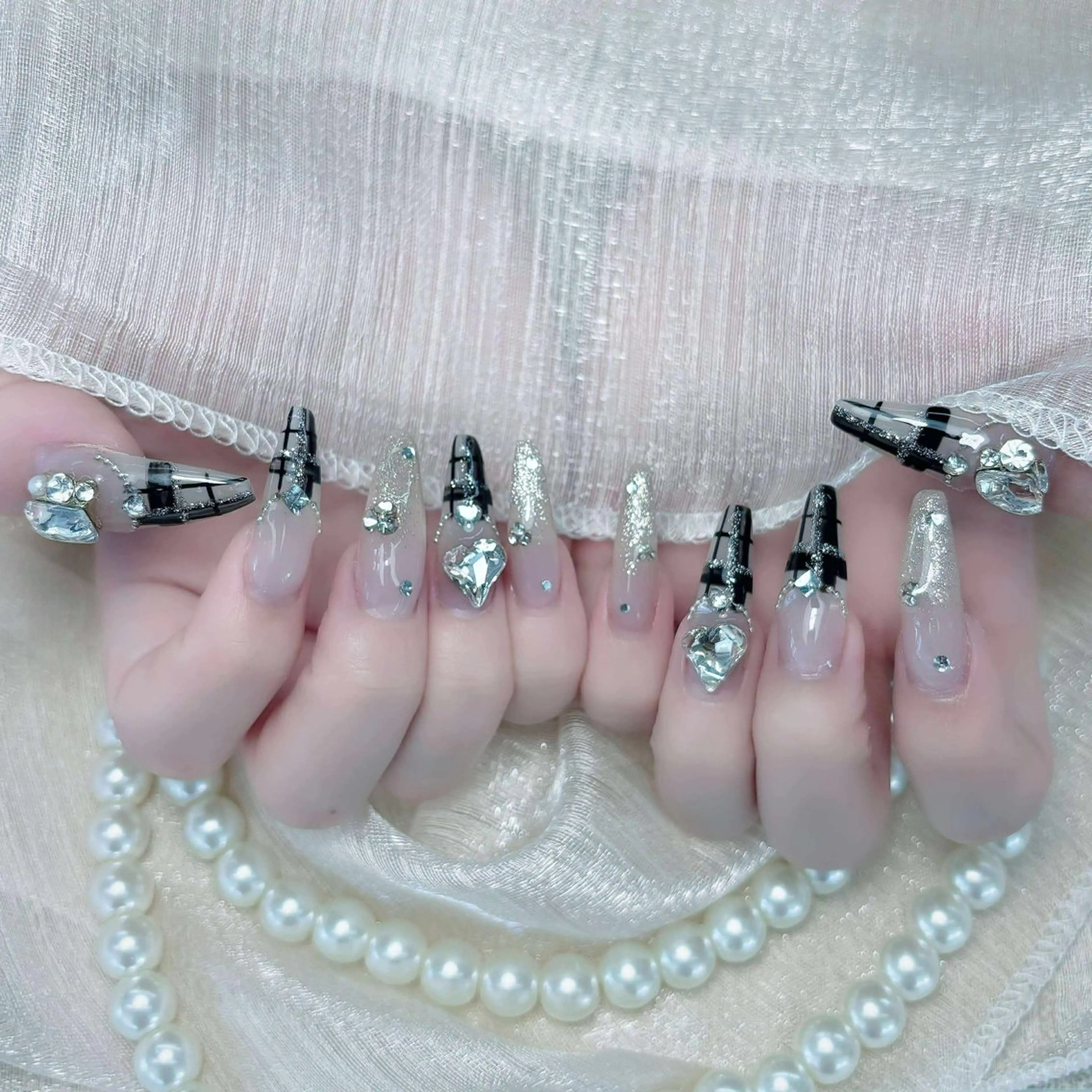 ネイル アートネイル べっ甲ネイル ブラウン ジェルネイル ラメ(グリッター) ハンドネイル ハンドケア Nova Nail Nambaのネイルデザイン