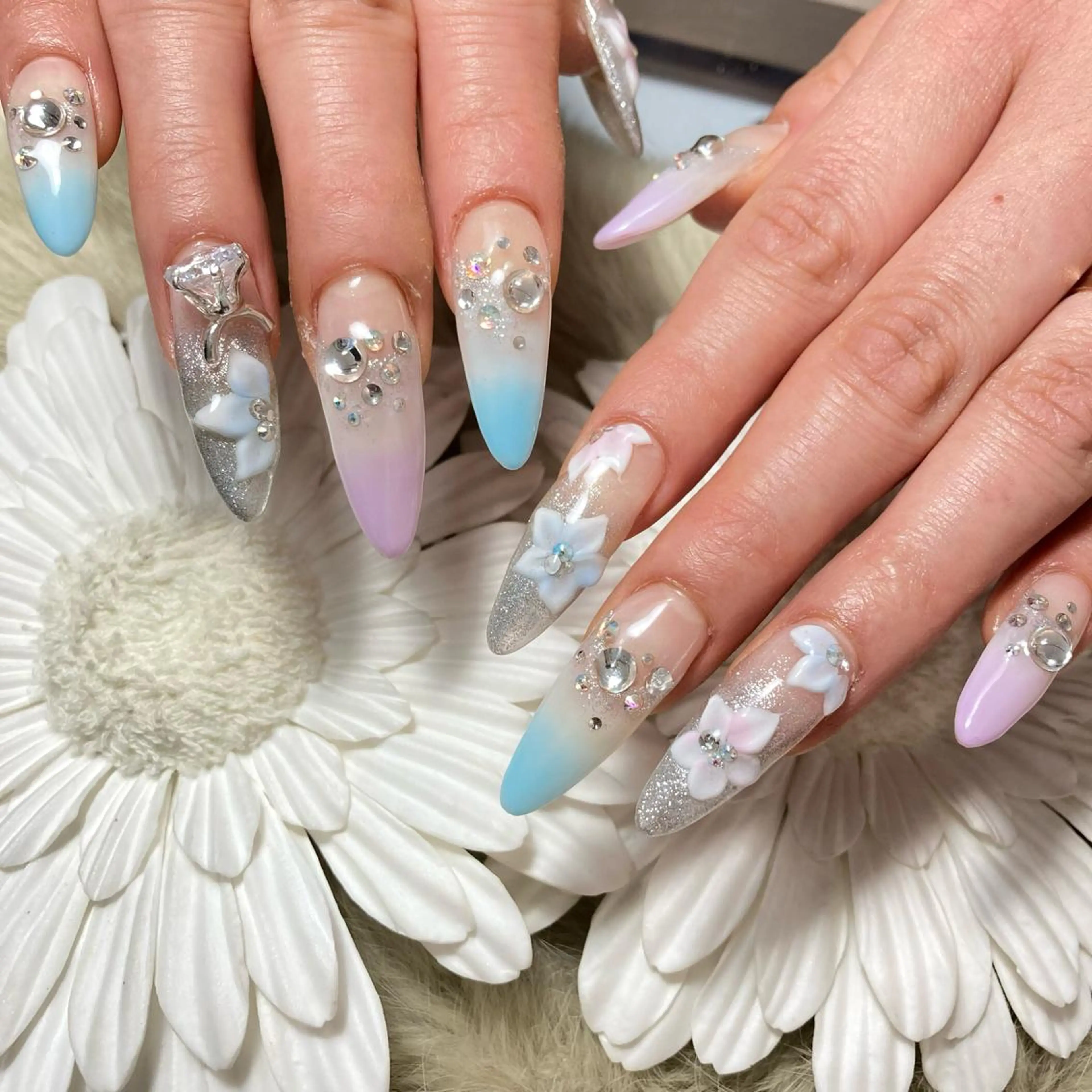 ネイル Yakko pas á pasのネイルデザイン