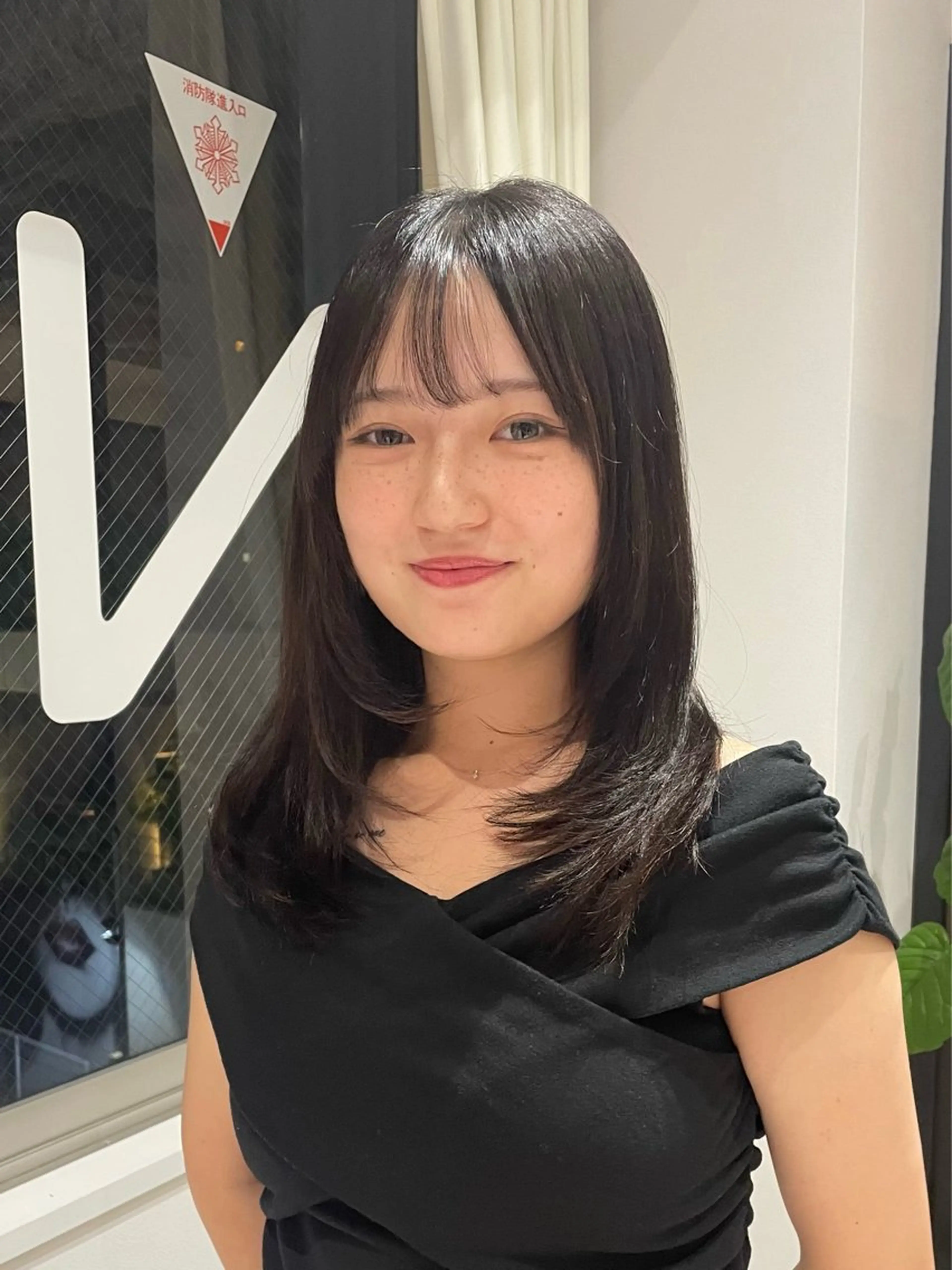 ミディアム レイヤーカット カット 🩷ケアブリーチ /カットモデル/れいのヘアスタイル