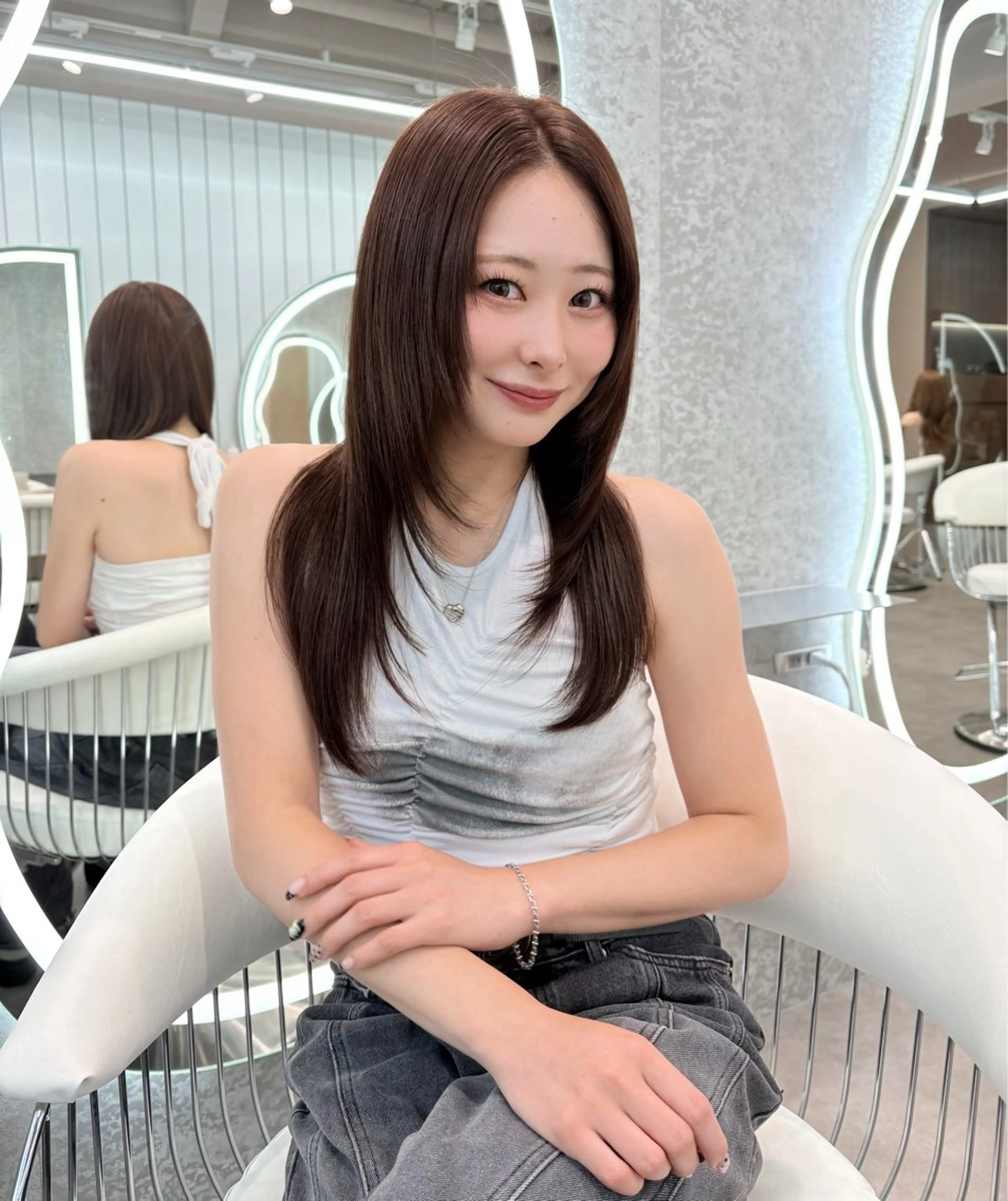 ロング カラー ヘアアレンジ アッシュ 黒髪 ブリーチ ブルーカラー ブルーブラック カット ヘアカラー トリートメント ヘアセット 韓国ヘア🇰🇷 髪質改善 佐藤 和のヘアスタイル