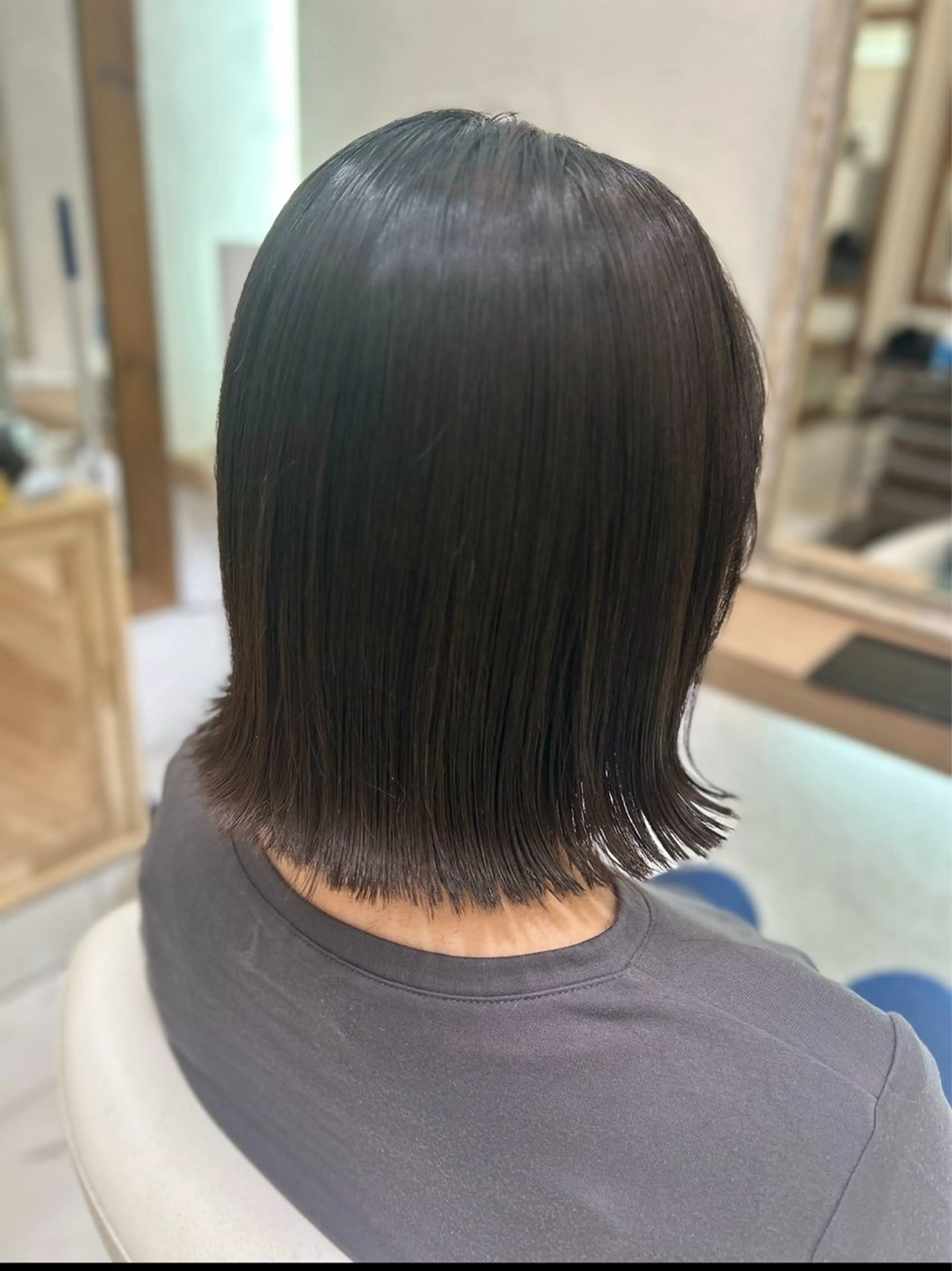 ショート カラー ヘアカラー トリートメント 艶質改善/縮毛矯正 ササキナツミのヘアスタイル