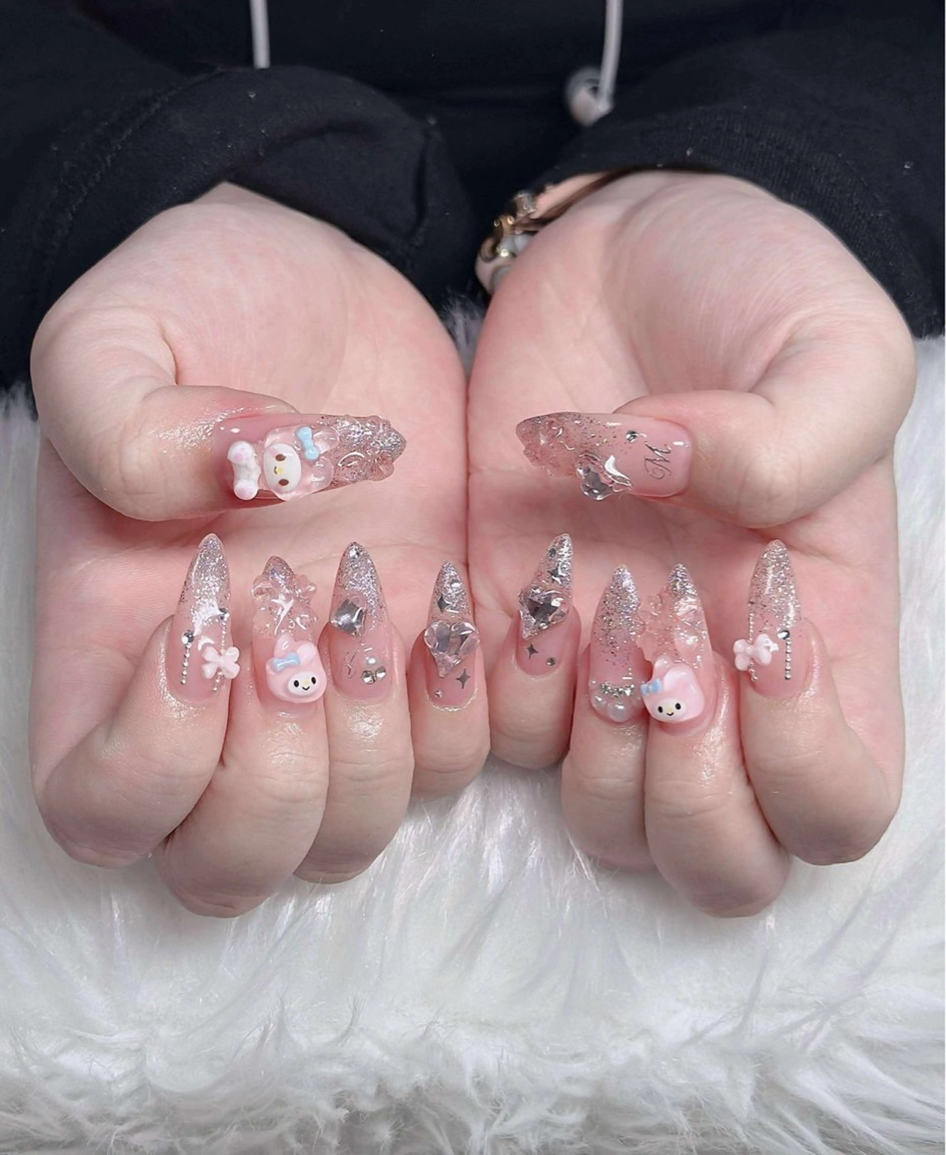ネイル フレンチネイル ジェルネイル ハロウィン キラキラネイル 韓国ネイル H.babynailsalon所属・H.baby Nail Salonのネイルデザイン