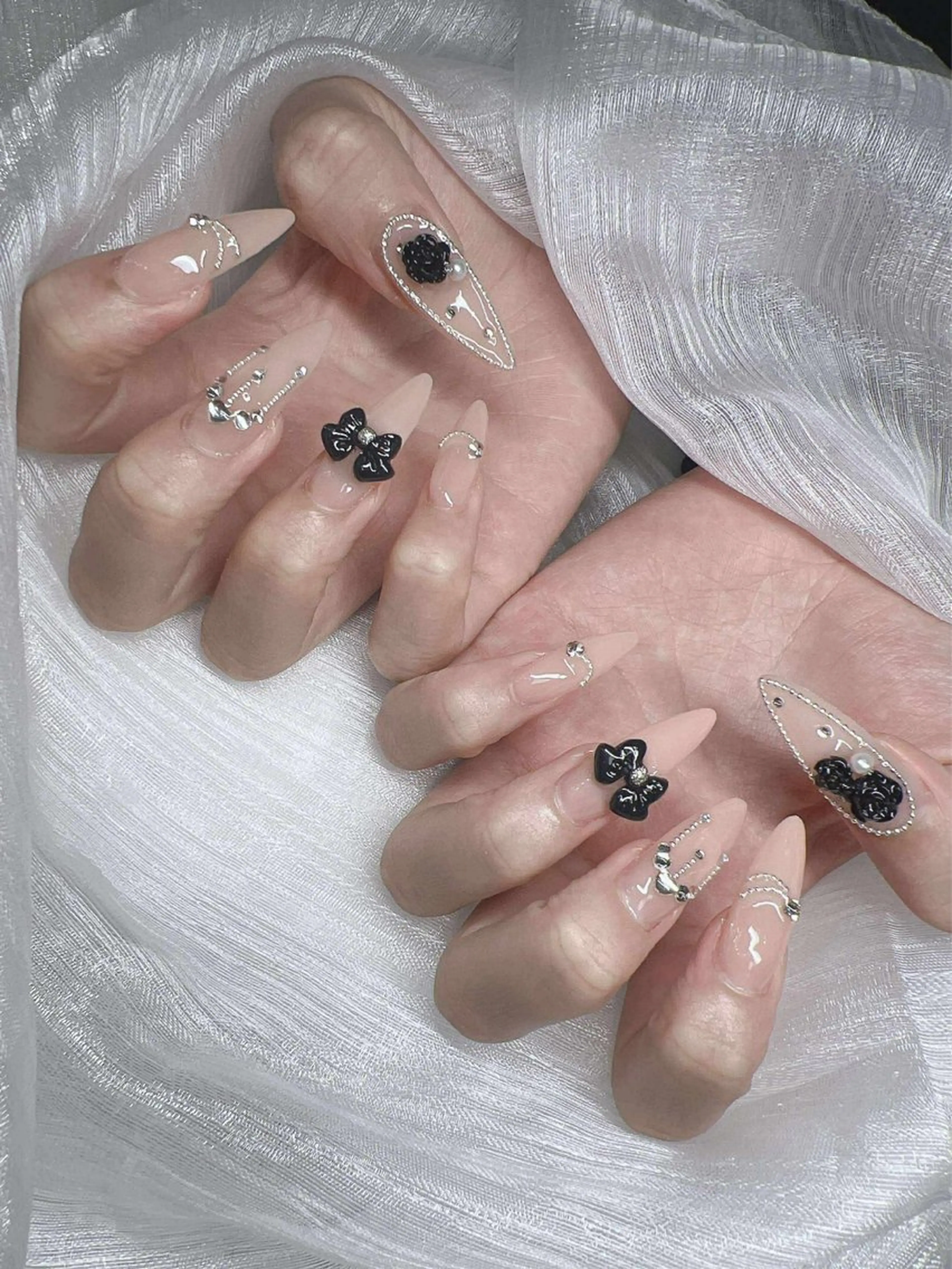 ネイル 長さ出し グラデーション 卒業式 キラキラネイル マグネットネイル ハンドネイル Lee Nailsのネイルデザイン