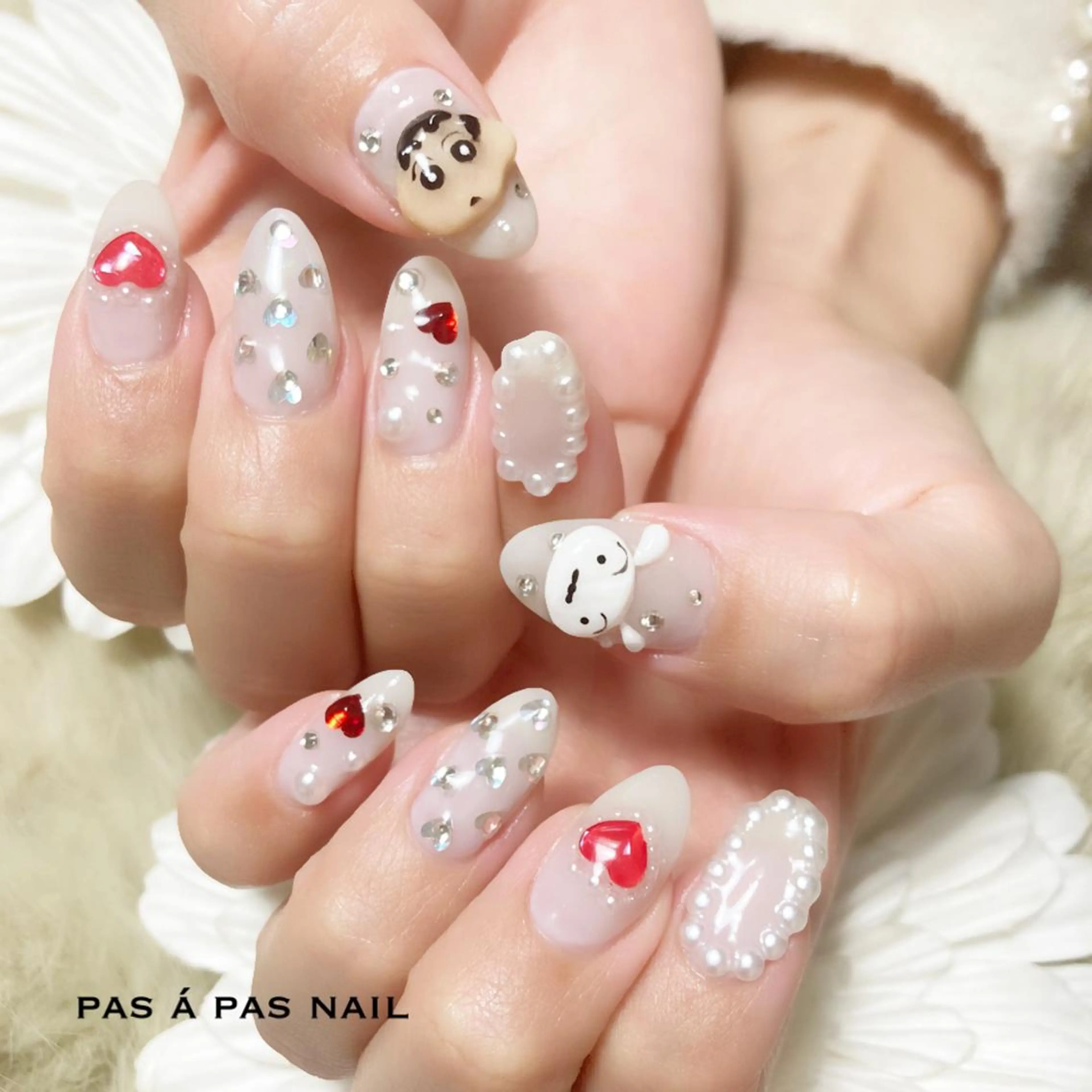 ミディアム ネイル Yakko pas á pasのネイルデザイン