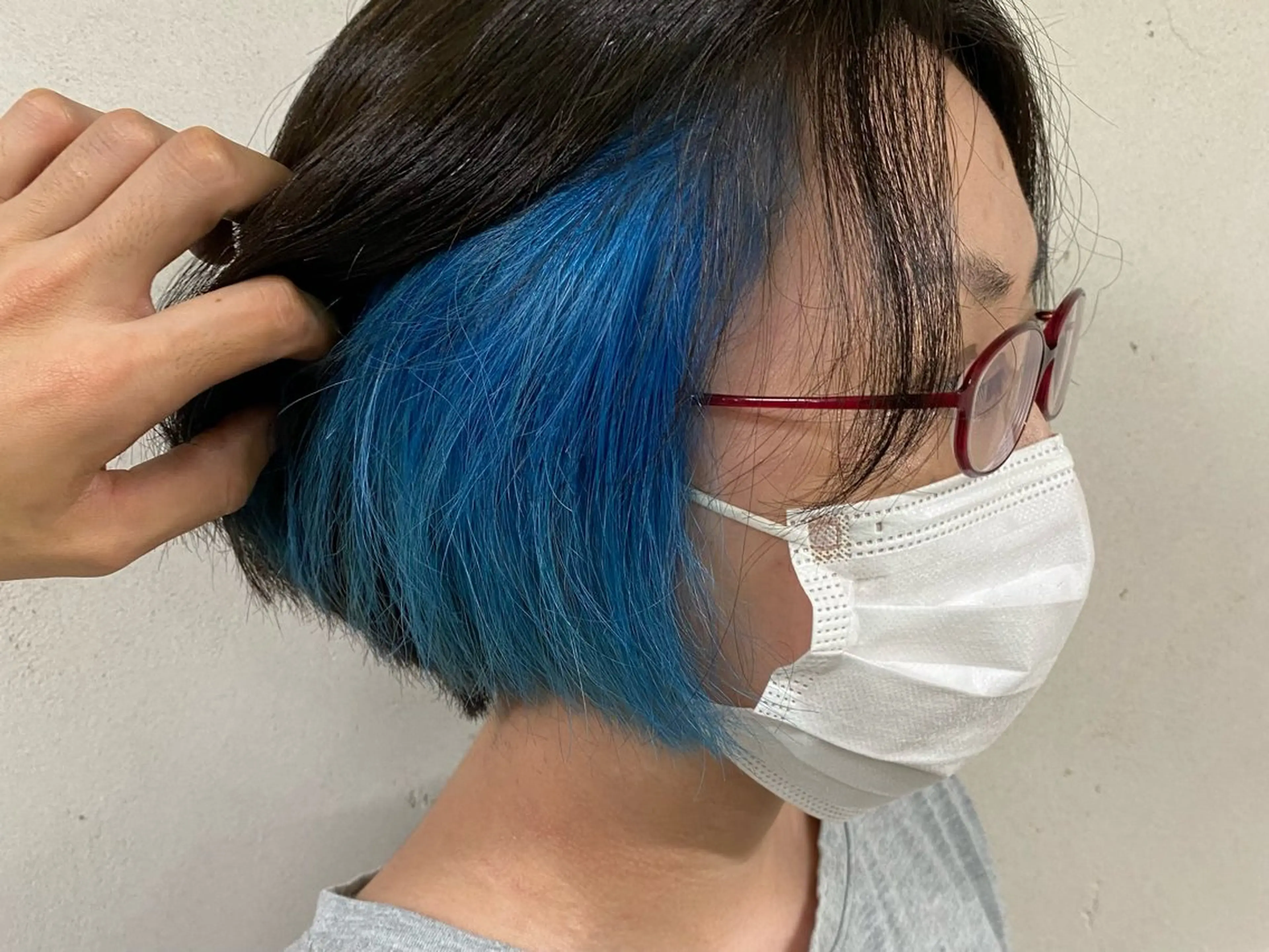 ショート カラー ond〖オンド〗所属・中目黒インナーカラー ボブ橋本青輝のヘアスタイル