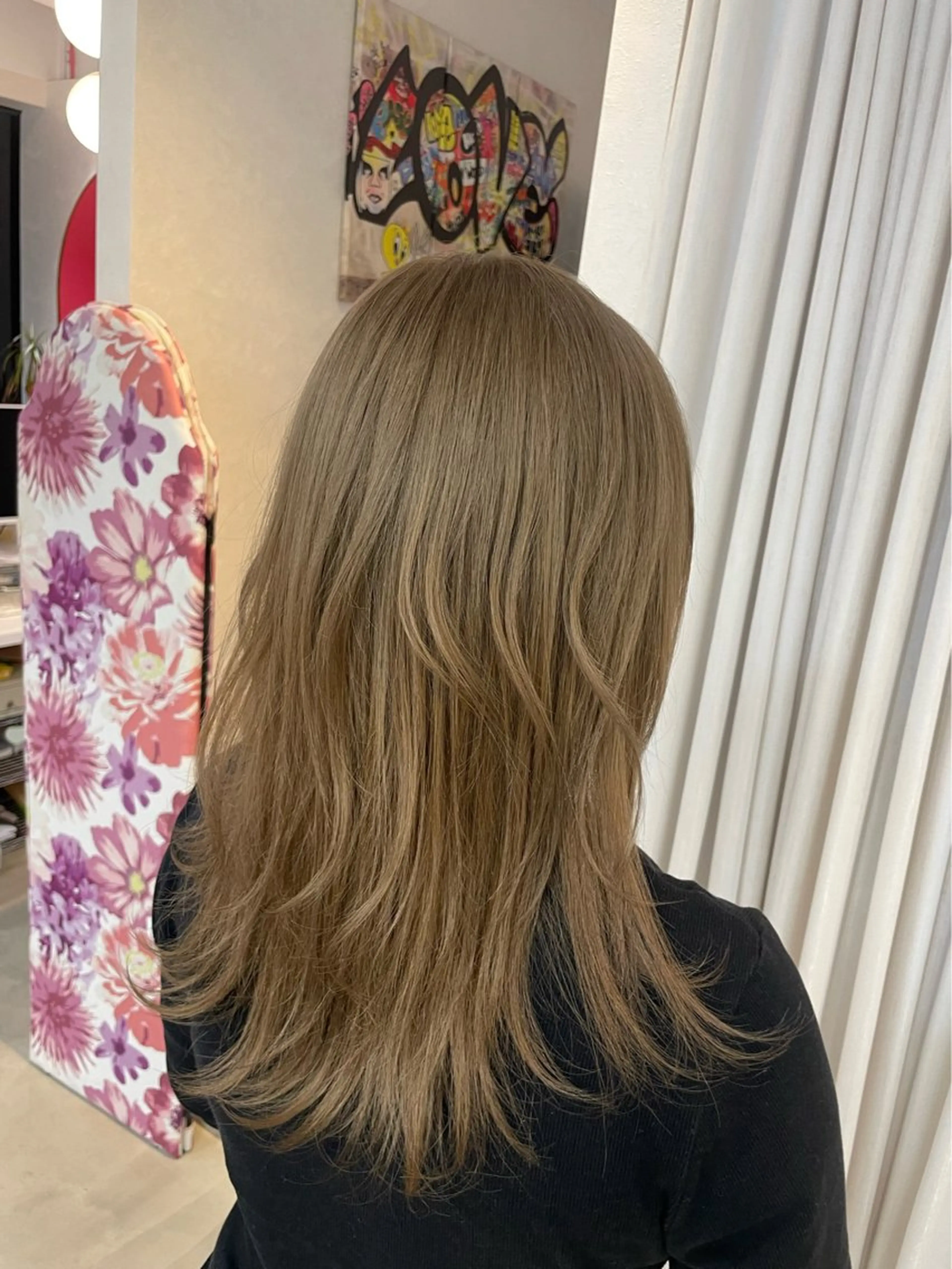 セミロング カラー ベージュカラー ミルクティーベージュ 安井まゆ _Box mico.のヘアスタイル