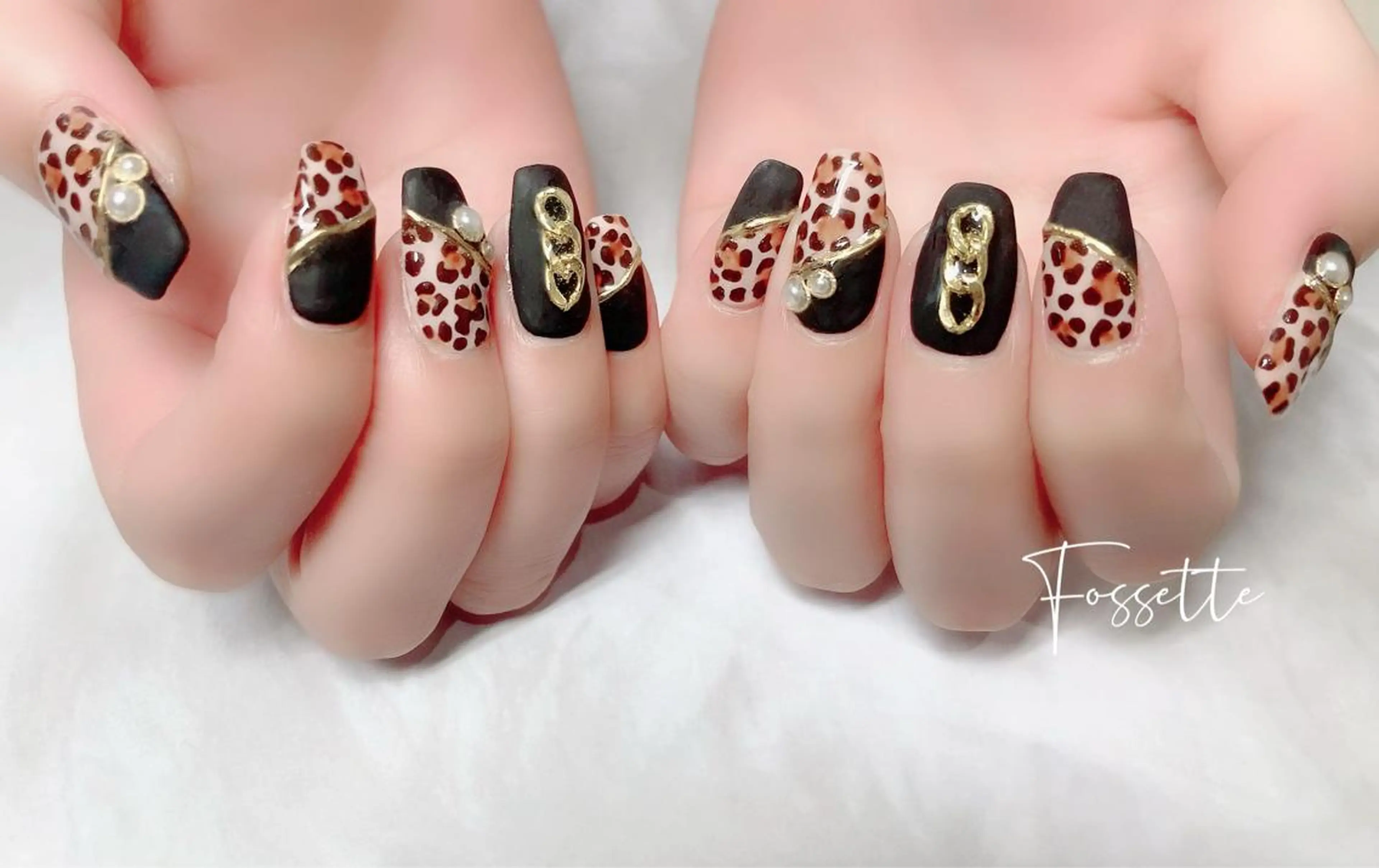 ネイル アニマル柄 マットネイル ミラーネイル nailsalon Fossetteのネイルデザイン