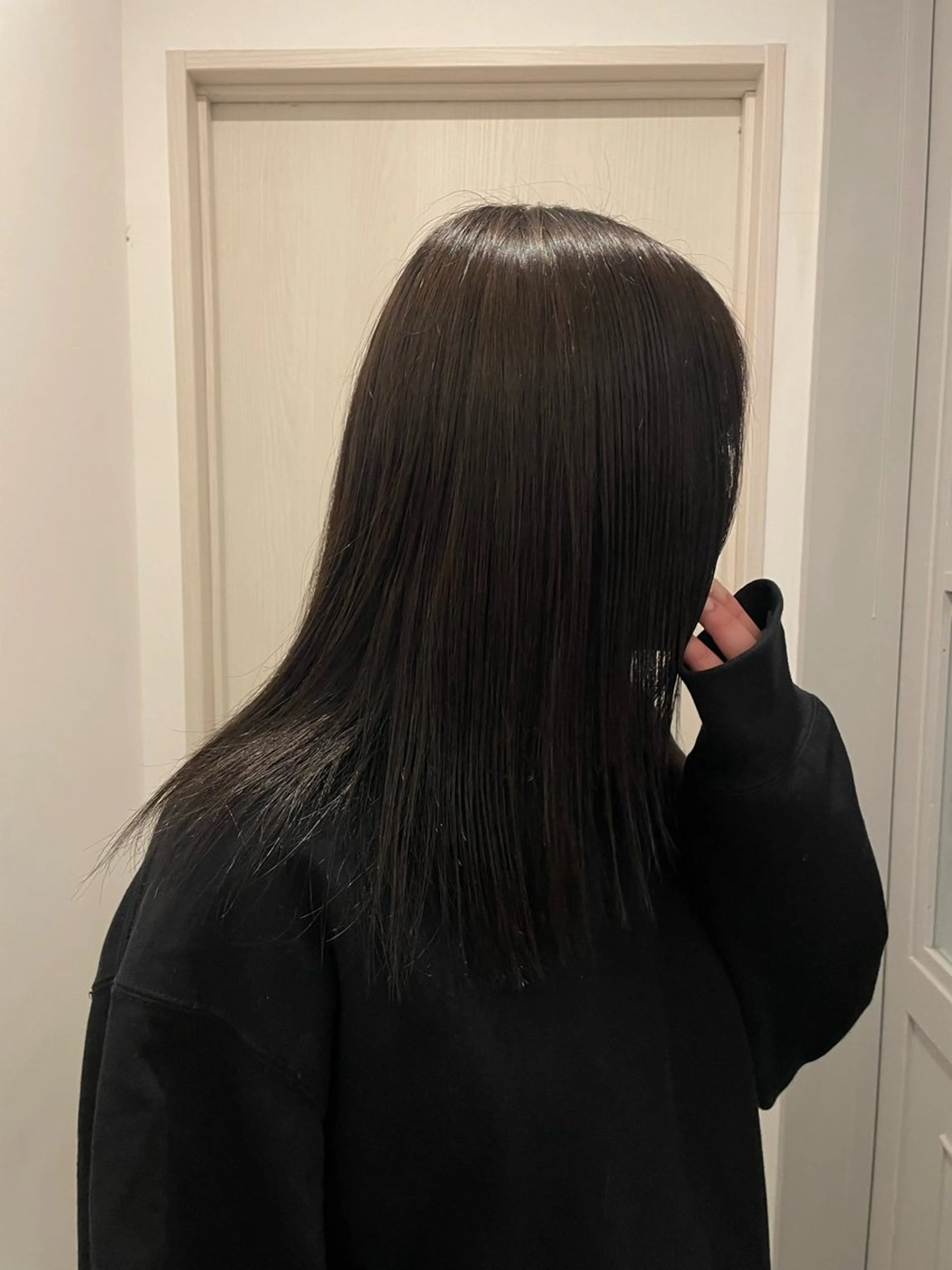ミディアム カット ヘアカラー 安田 朱由のヘアスタイル
