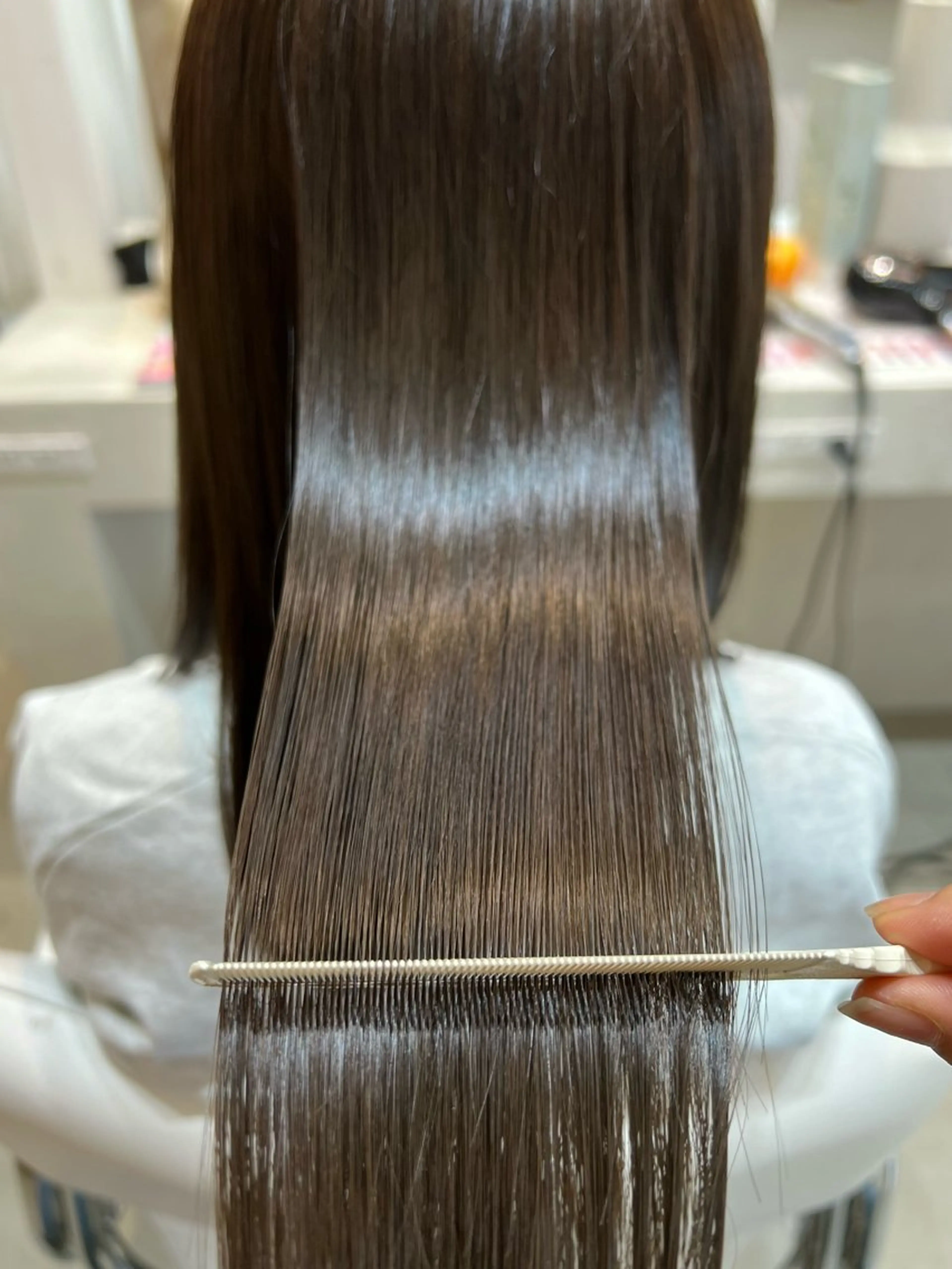 ミディアム カット ヘアカラー un ジュリアのヘアスタイル