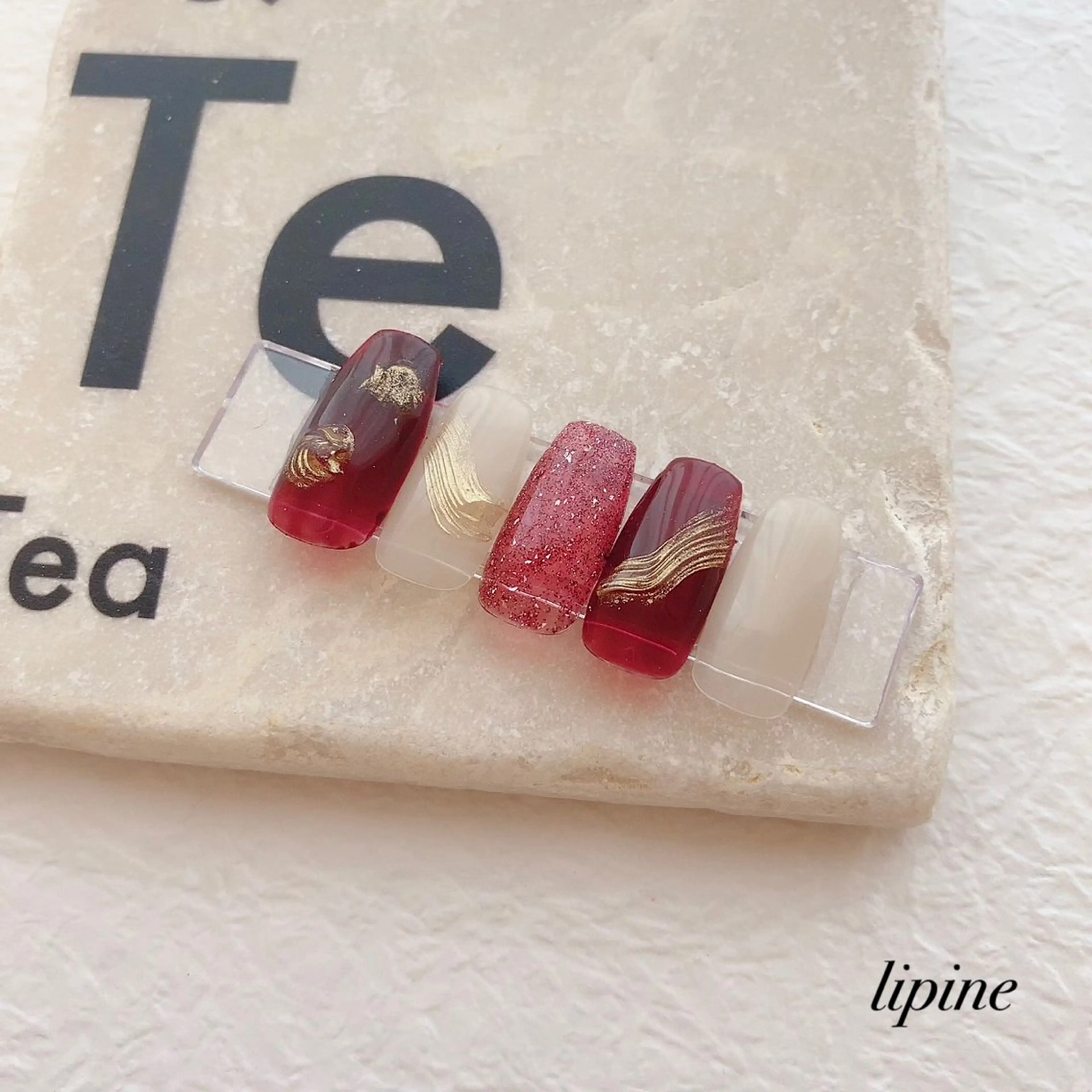ネイル ミラーネイル ネイルサロン lipineのネイルデザイン