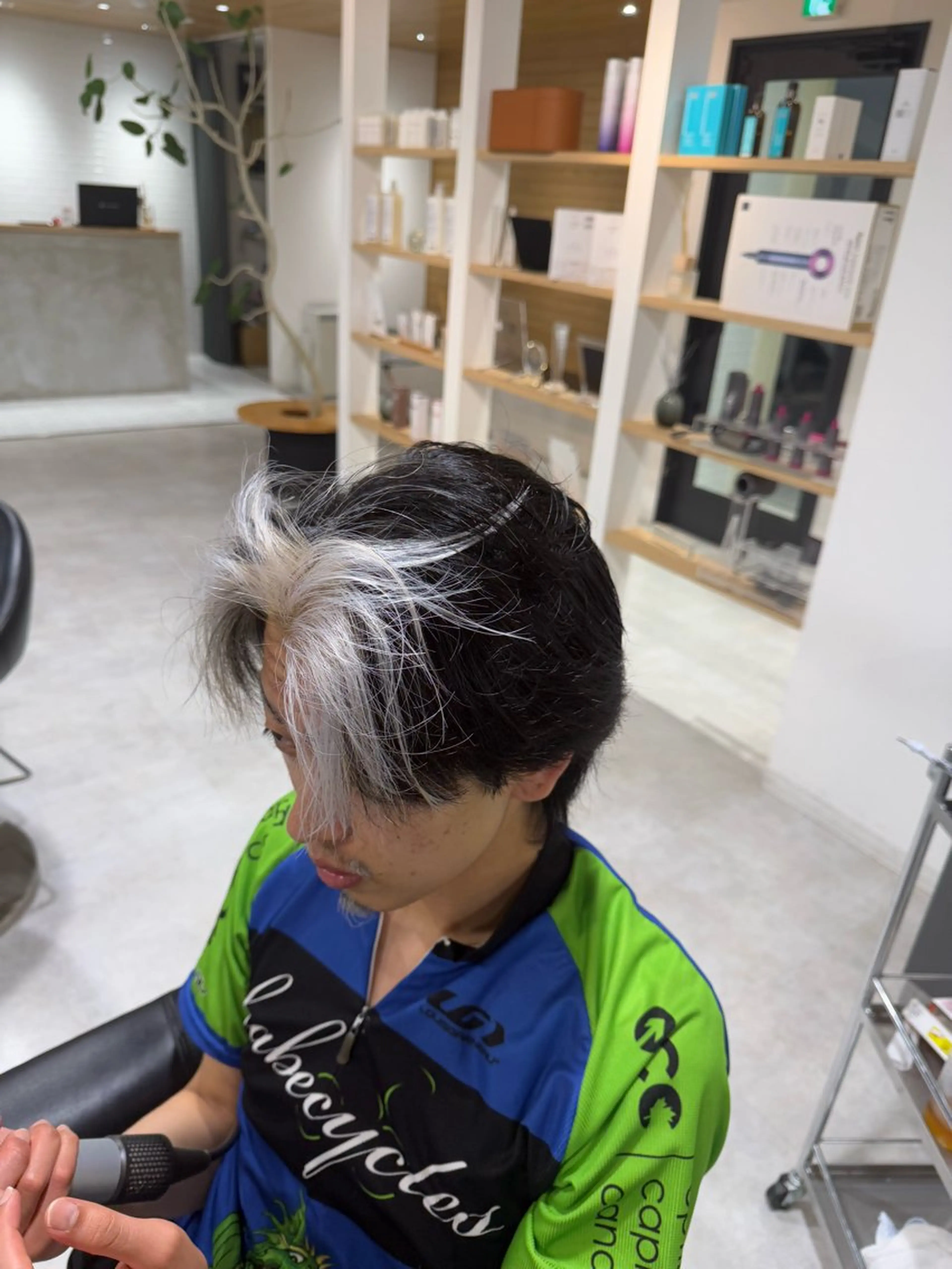 メンズ メンズブリーチ ヘアカラー 但馬 正志郎のヘアスタイル