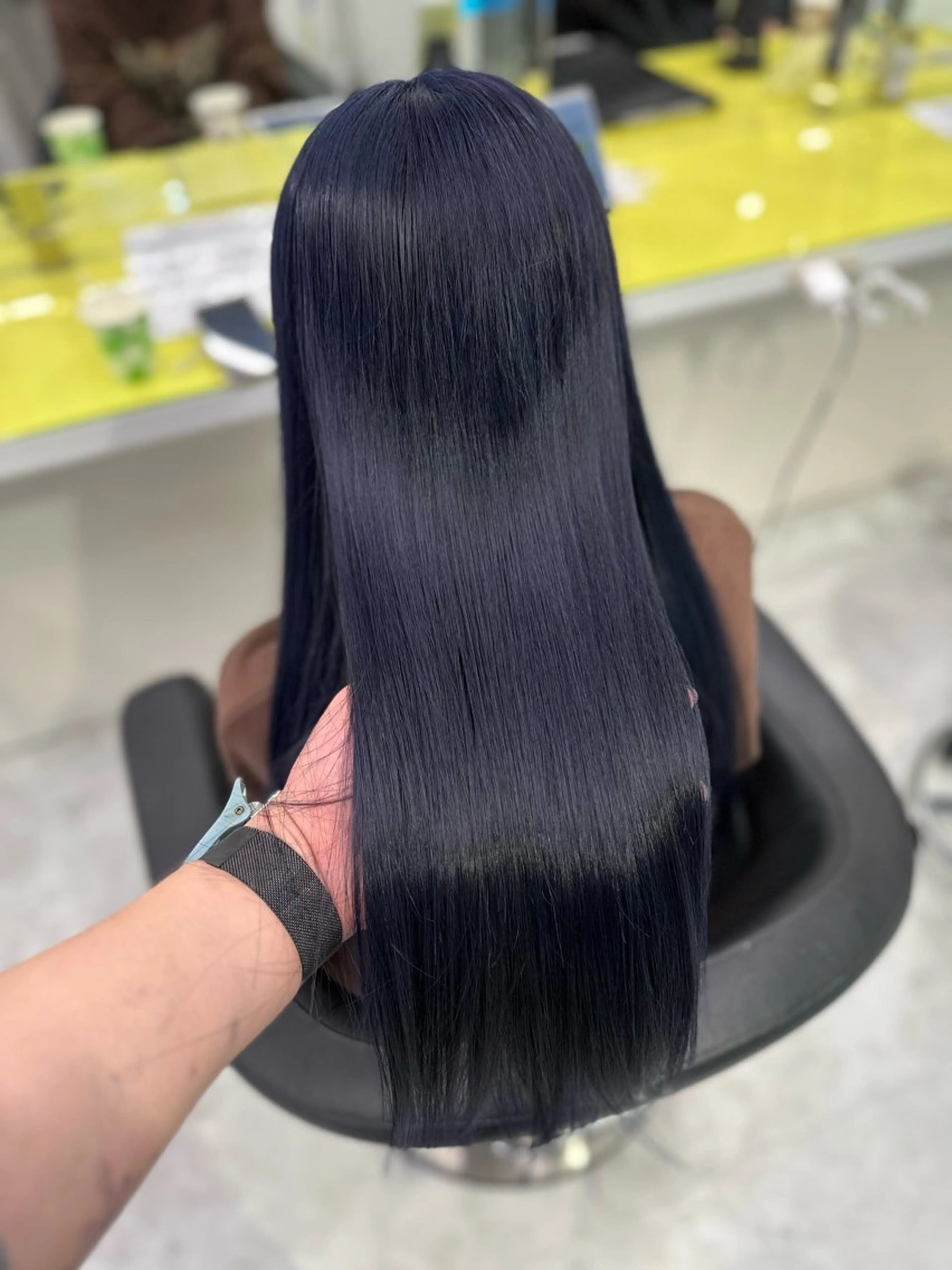セミロング カラー ヘアアレンジ カット 縮毛矯正 トリートメント ヘッドスパ ヘアセット 🩵ダメージレス艶感 ハイトーン🩷のヘアスタイル