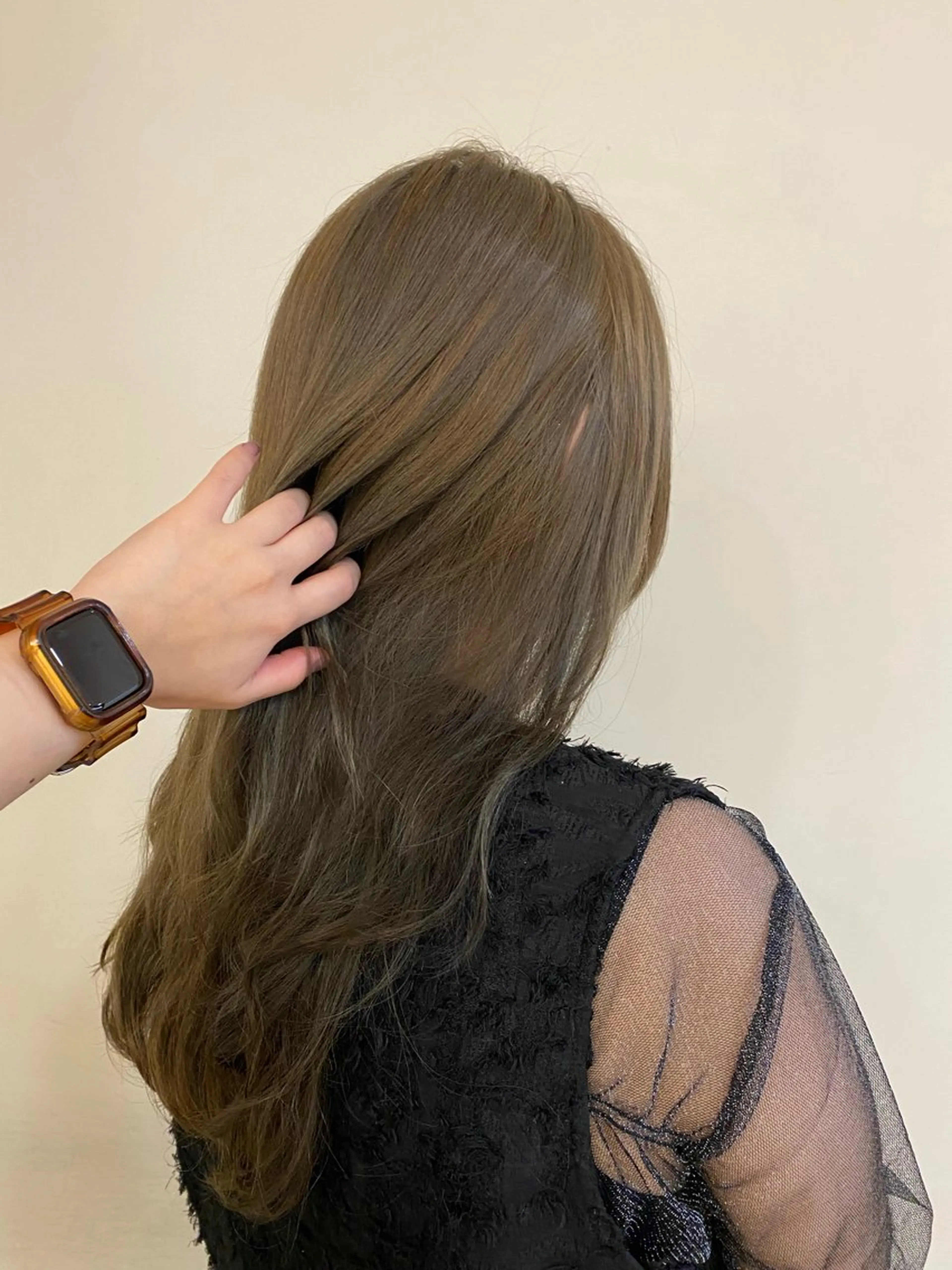 ロング ヘアカラー C-LOOP UNITED ATELIER所属・阿南 結実のヘアスタイル