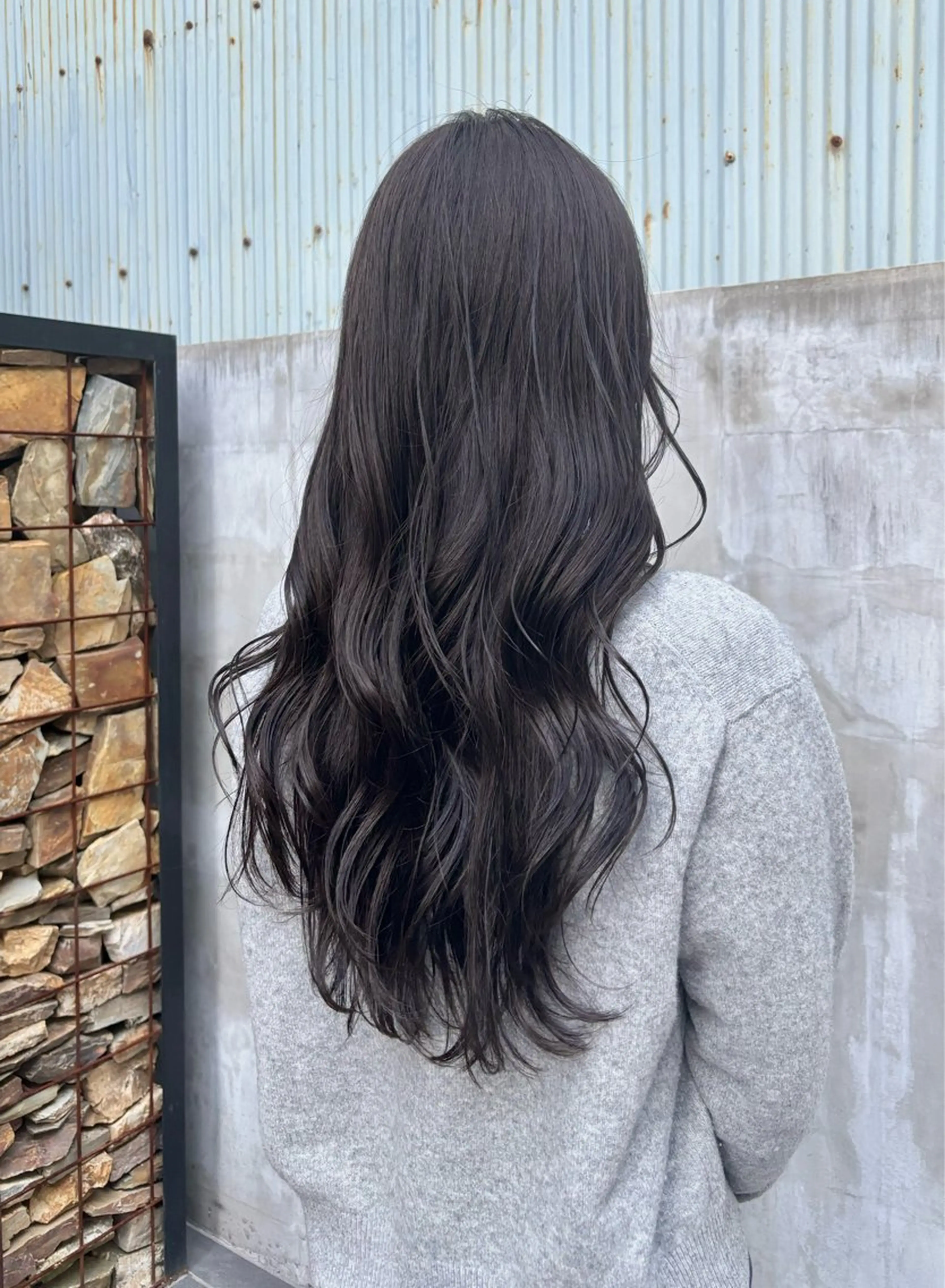 セミロング カラー ダークグレー ダークグレージュ グレージュ ✨ミニモ限定価格◎ ブリーチ無しカラーのヘアスタイル