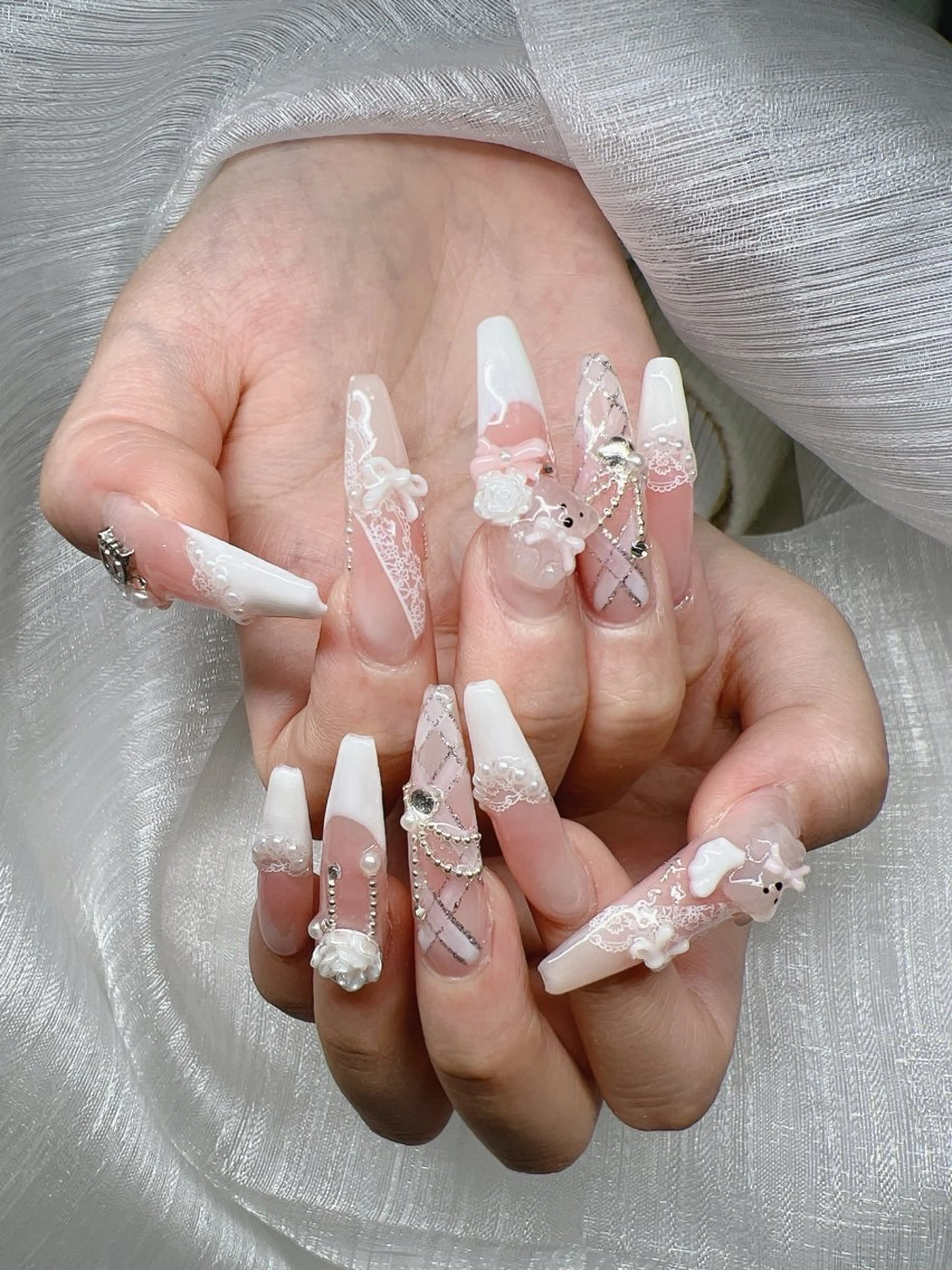ネイル 長さ出し グラデーション 卒業式 キラキラネイル マグネットネイル ハンドネイル Lee Nails チップ長さだし専門店のネイルデザイン