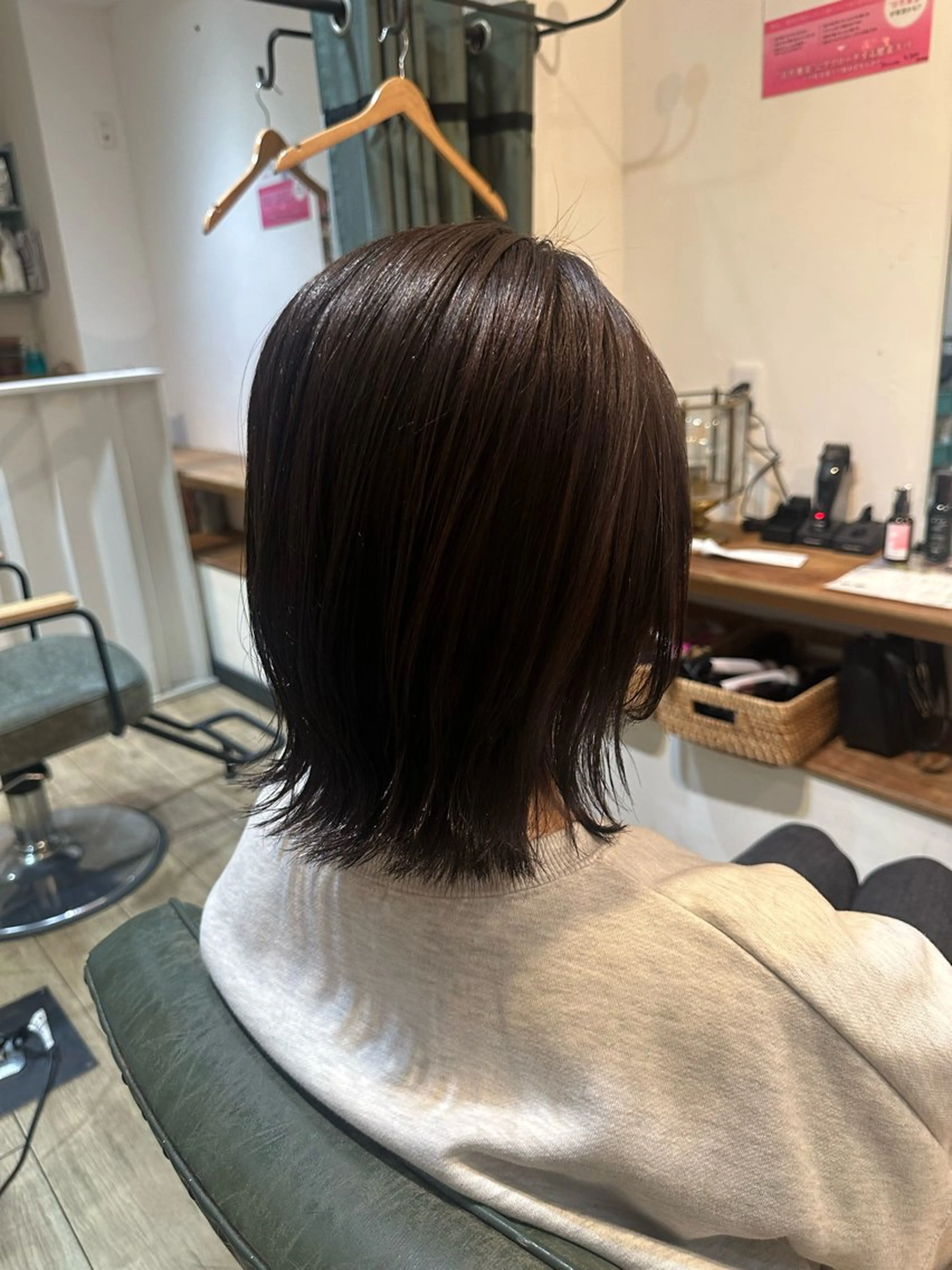 ミディアム ミディアムレイヤー レイヤーカット 小顔カット カット ヘアカラー レイヤー/蟹江/ くすみカラー/川口のヘアスタイル