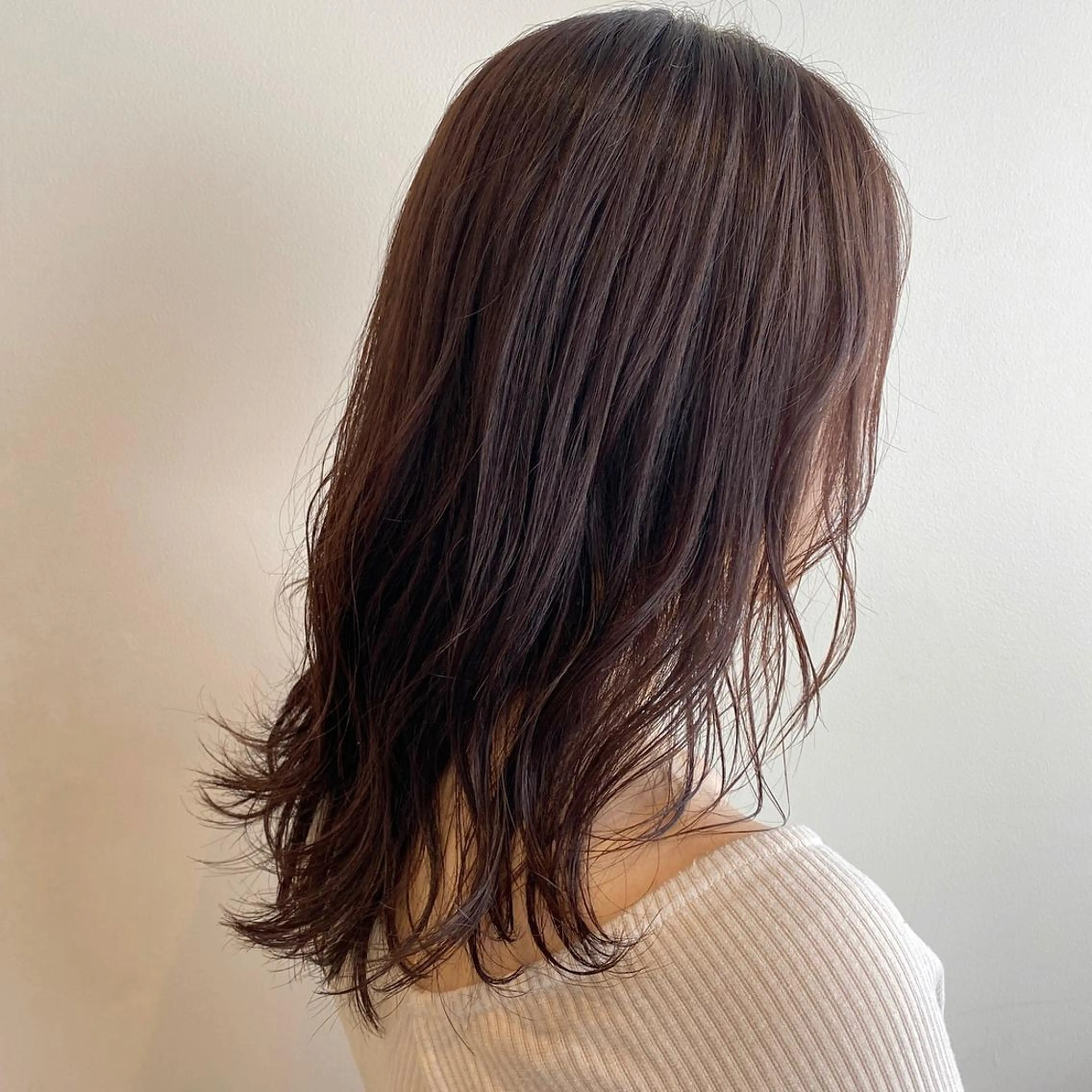 ミディアム カラー カット ヘアカラー salowin渋谷kitaya park前所属・RIKA韓国ヘア/く びれヘア/上品カラーのヘアスタイル