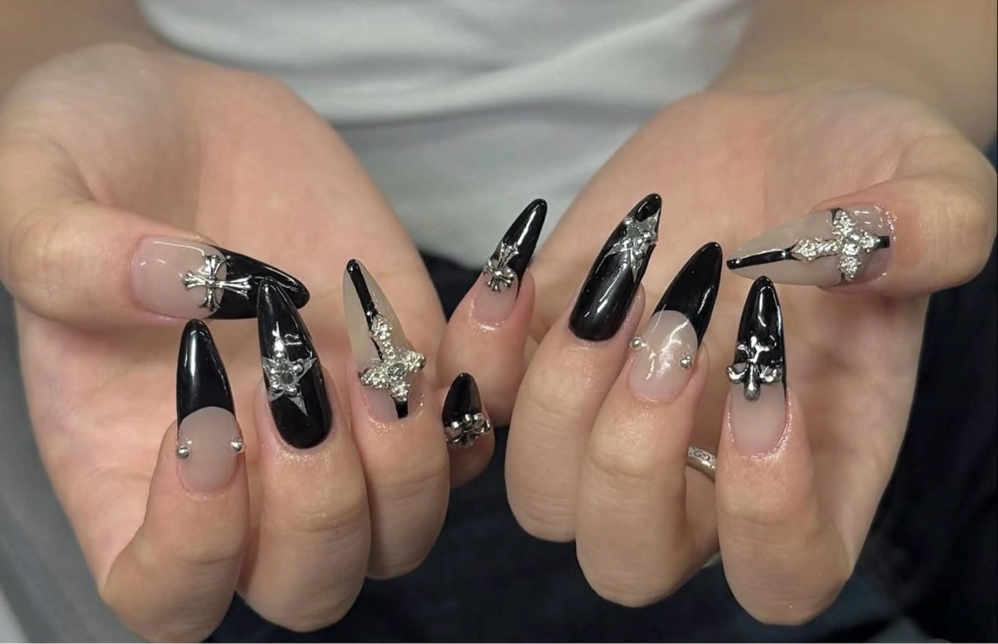 ネイル 韓国ネイル シンプルネイル ワンホンネイル ハンドネイル CoMo Nail Studio所属・CoMo Nailのネイルデザイン