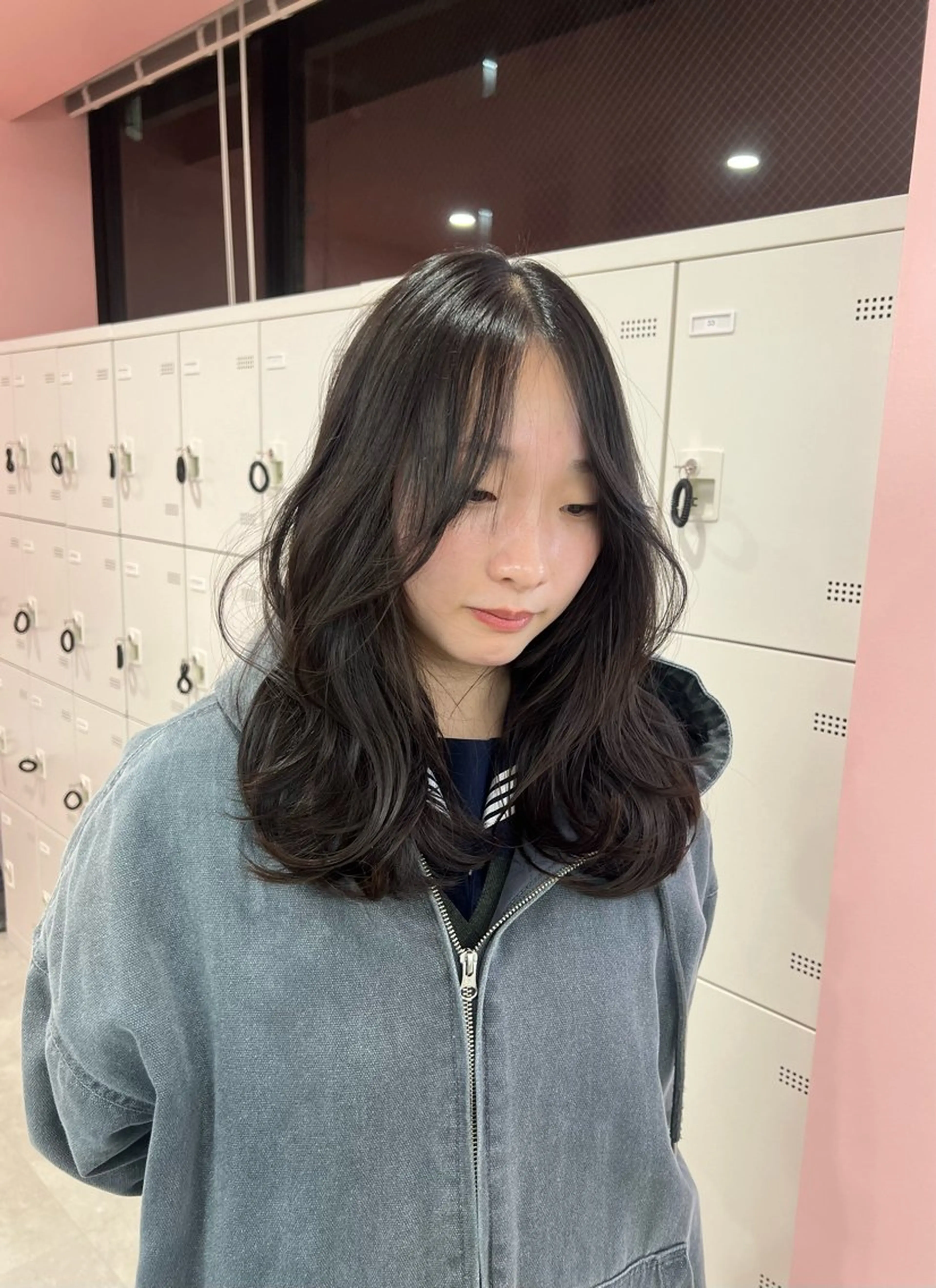 ミディアム カット ヘアカラー トリートメント レイヤーカット/ケ アブリーチ/Moeのヘアスタイル