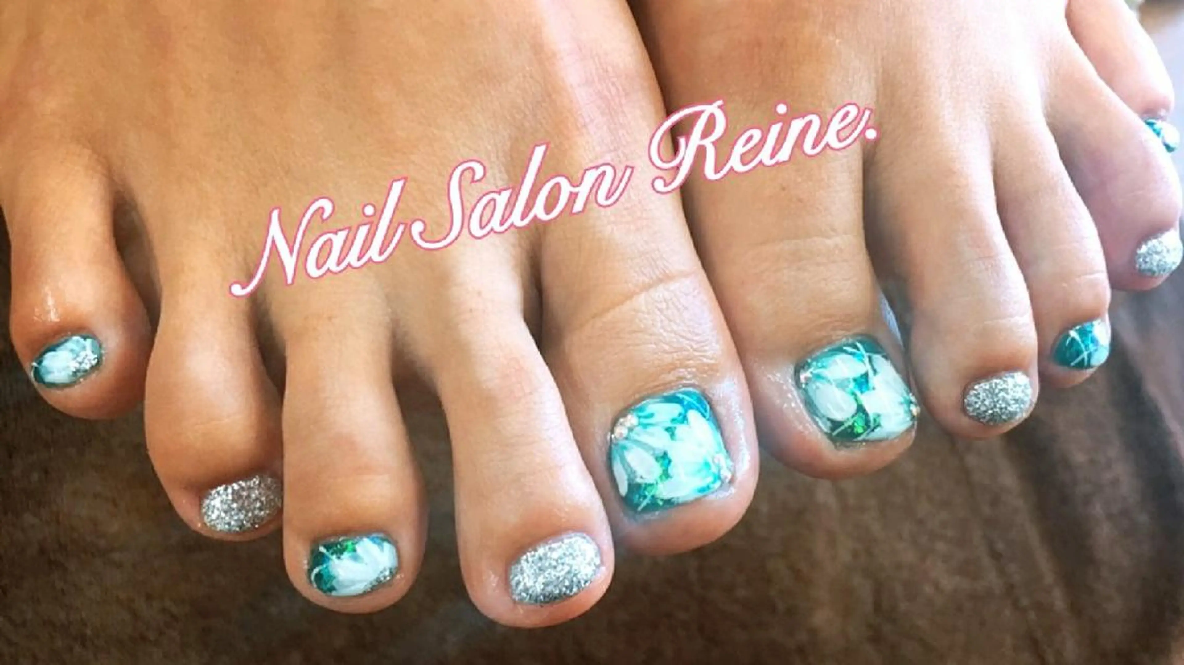 ネイル フットネイル グリーン Nailsalon Reine所属・玉栄 伶奈のネイルデザイン