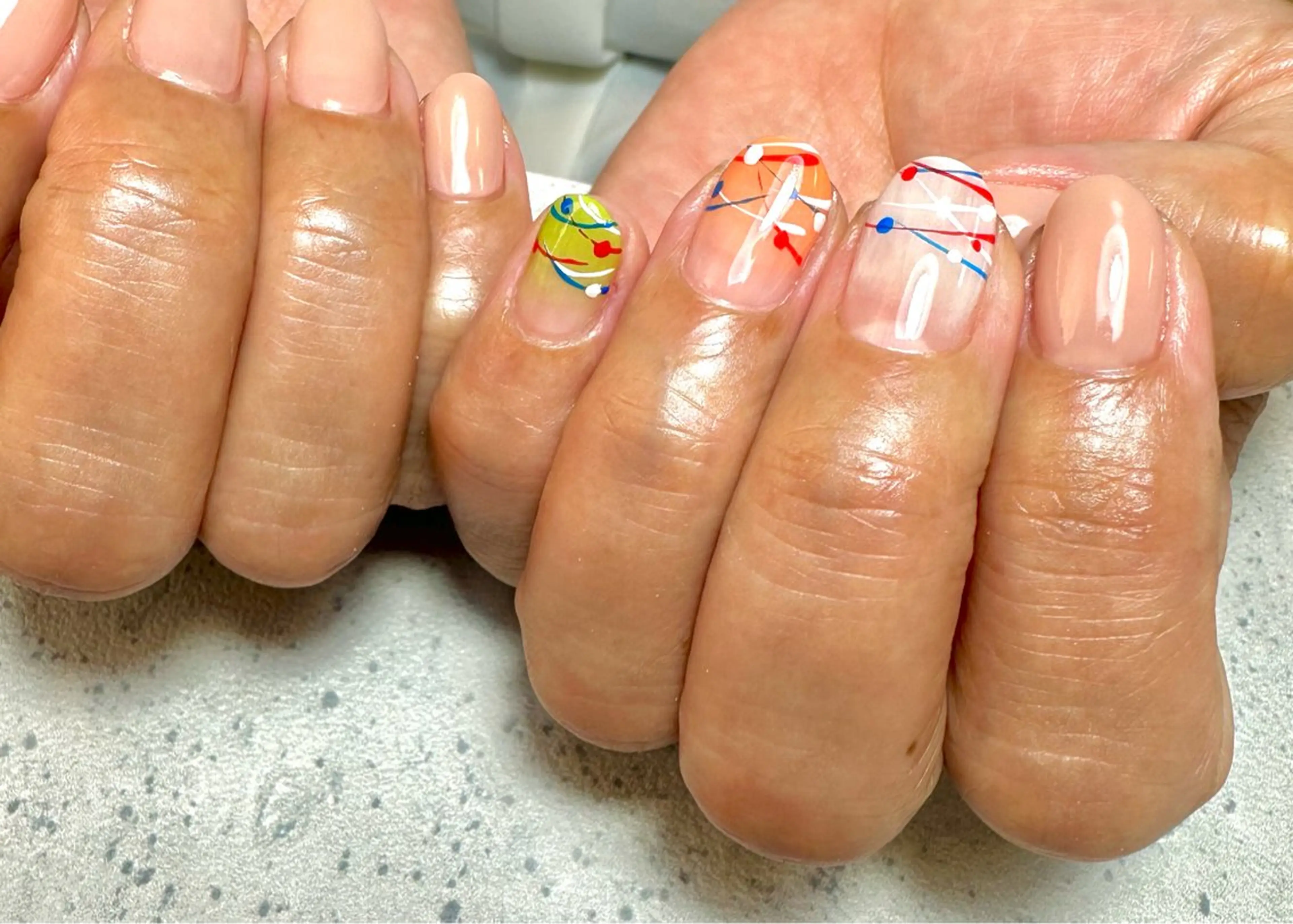 ネイル グラデーション ヨーヨーネイル ハンドネイル フットネイル GéRanium Harukaのネイルデザイン