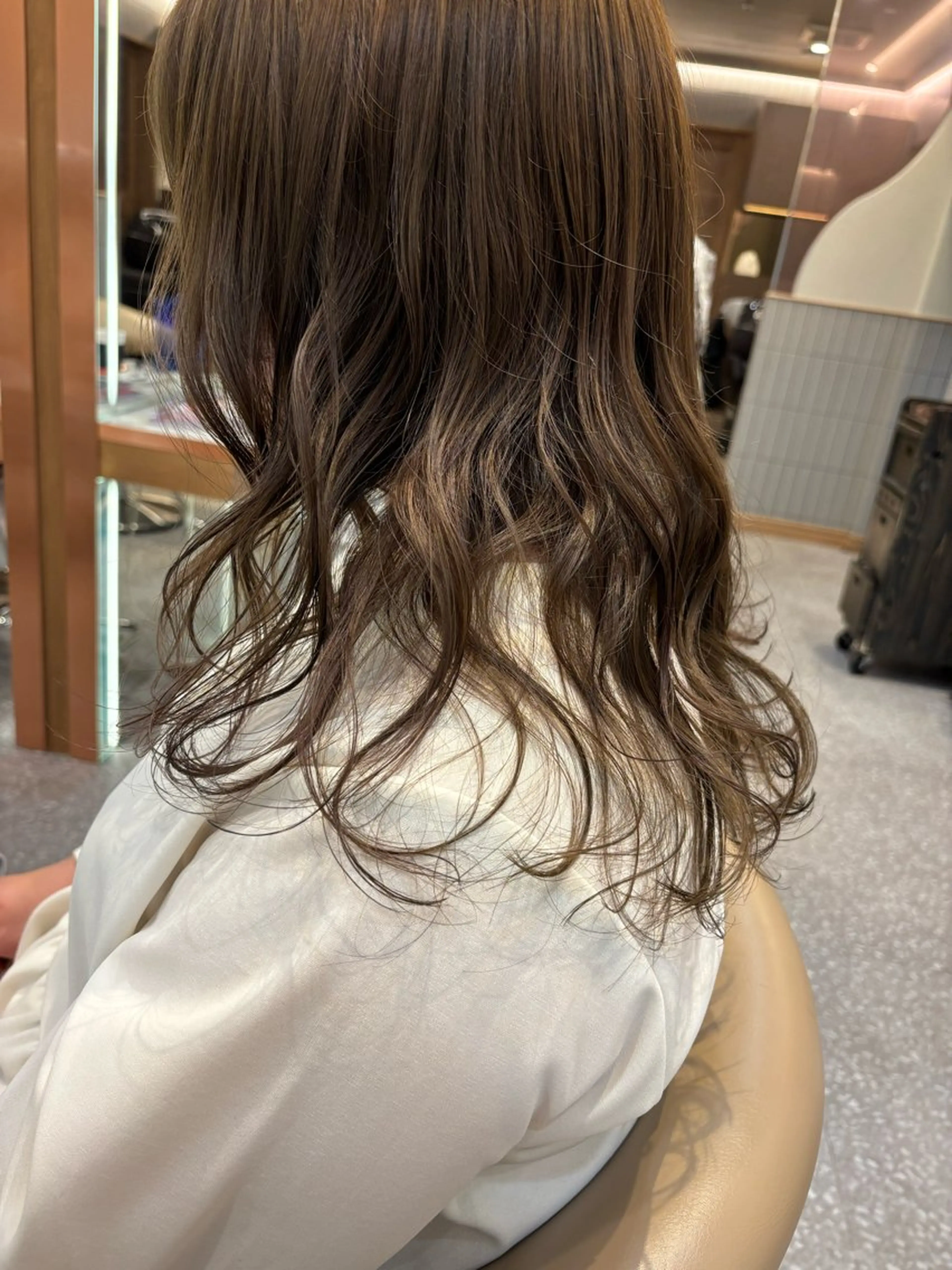 セミロング カラー カット ヘアカラー 梅田美容室 山崎海波のヘアスタイル