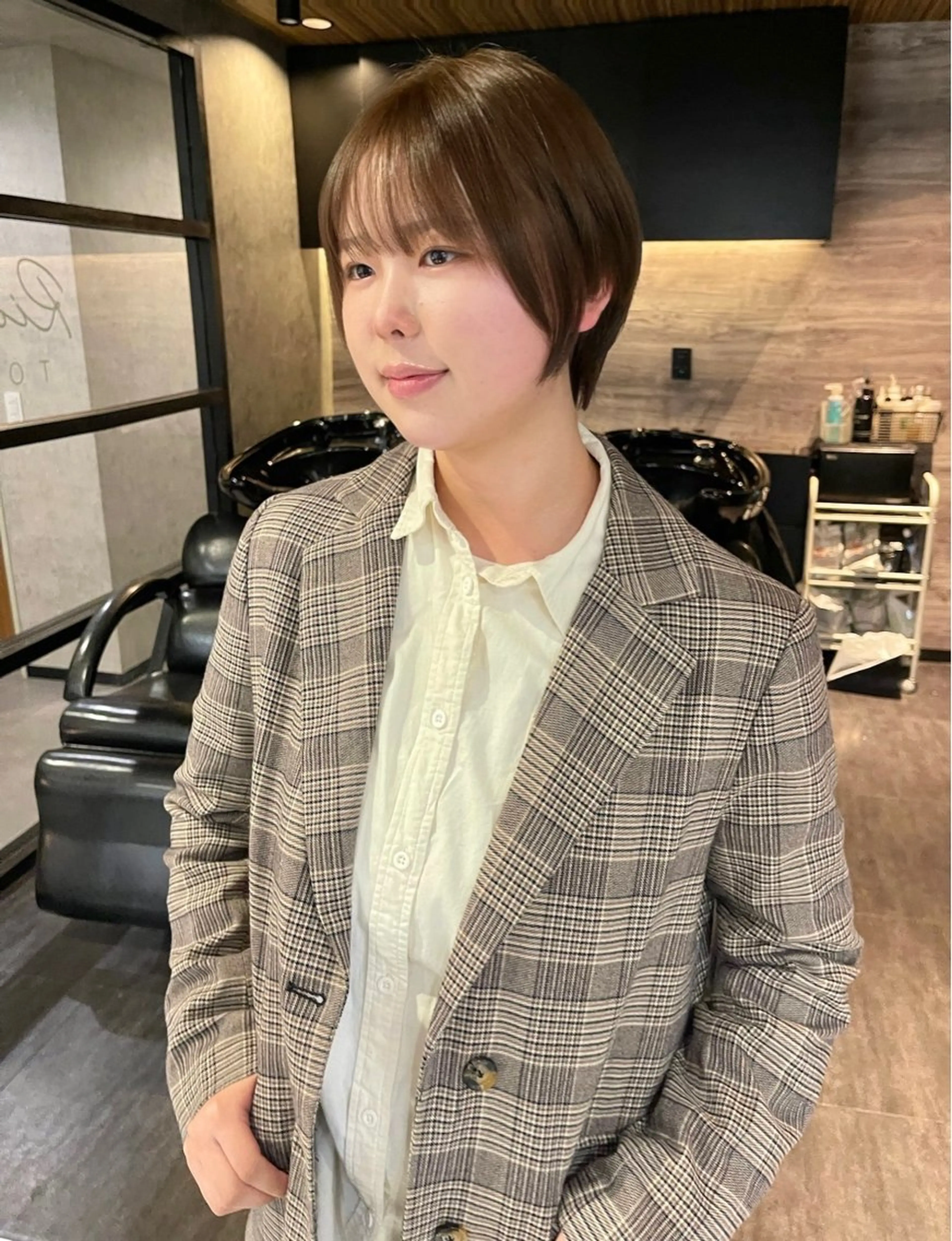 ショート カット ヘアカラー Wカラー/レイヤーカ ット/韓国/デザインのヘアスタイル