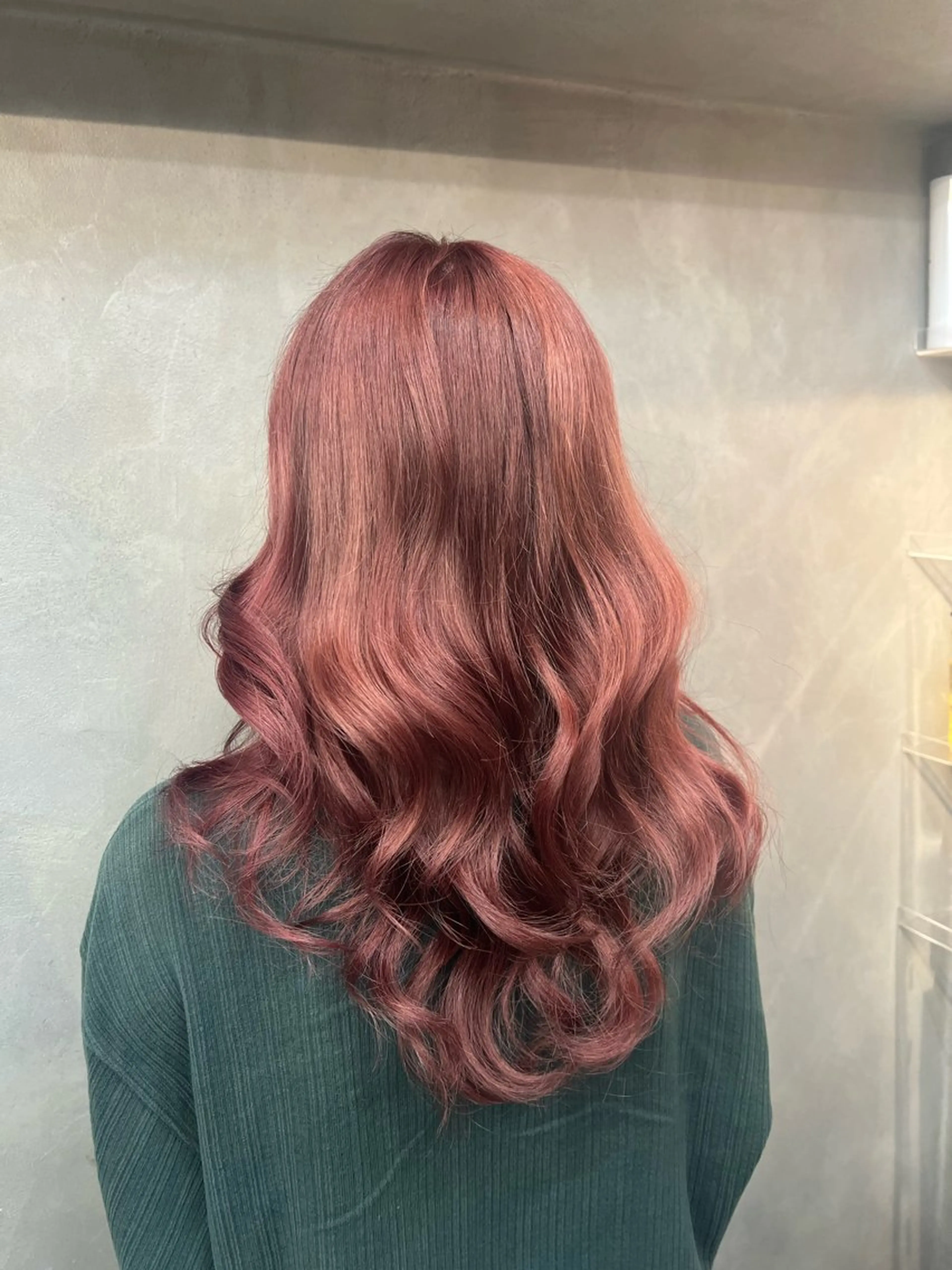 ロング カラー ブラウンカラー ピンクカラー ピンクブラウン ヘアカラー TNB TOKYO所属・Insta 指名 No.1KURUMIのヘアスタイル