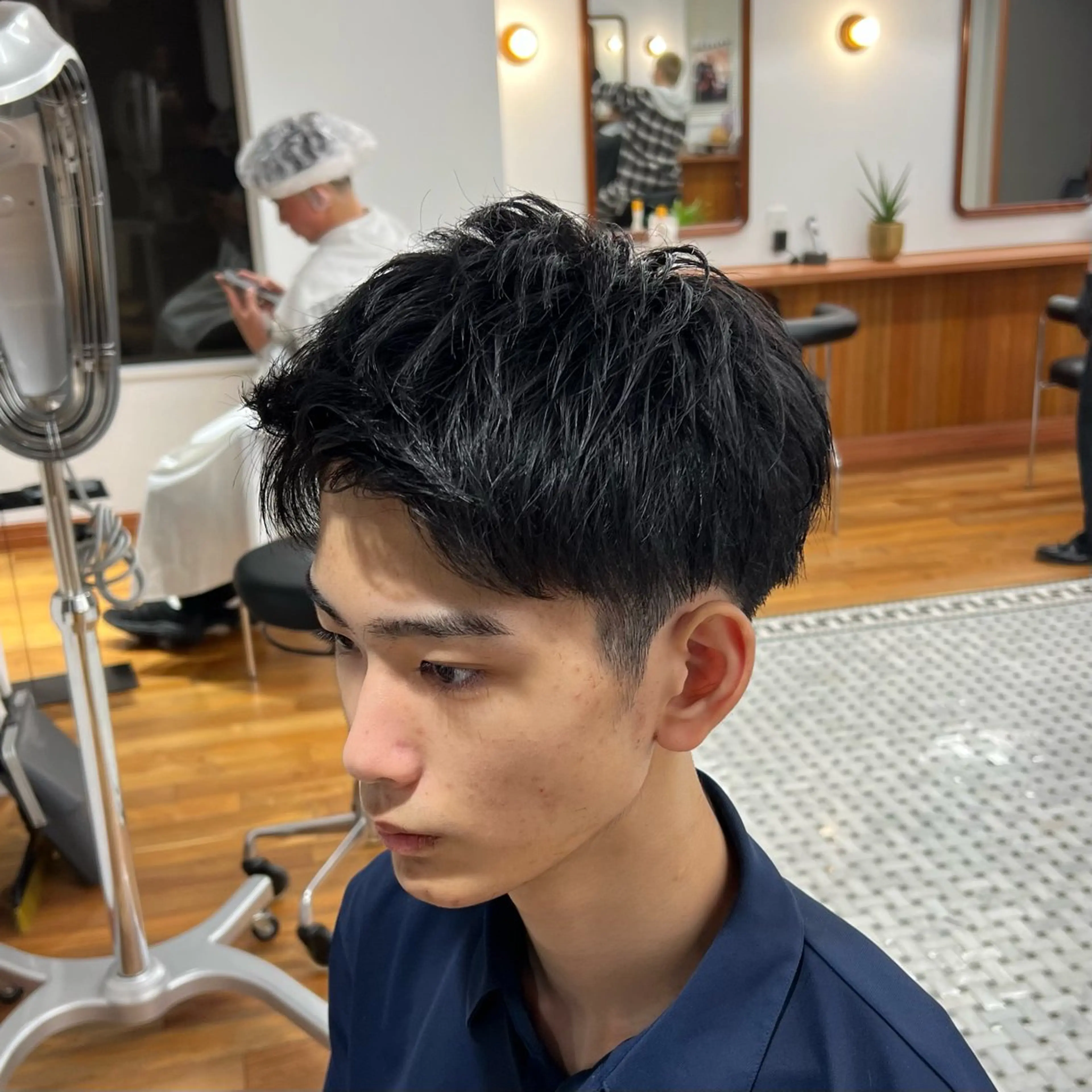 ショート メンズ アップバング ショートヘア カット メンズカット✂️ スキンフェード伊藤陸のヘアスタイル
