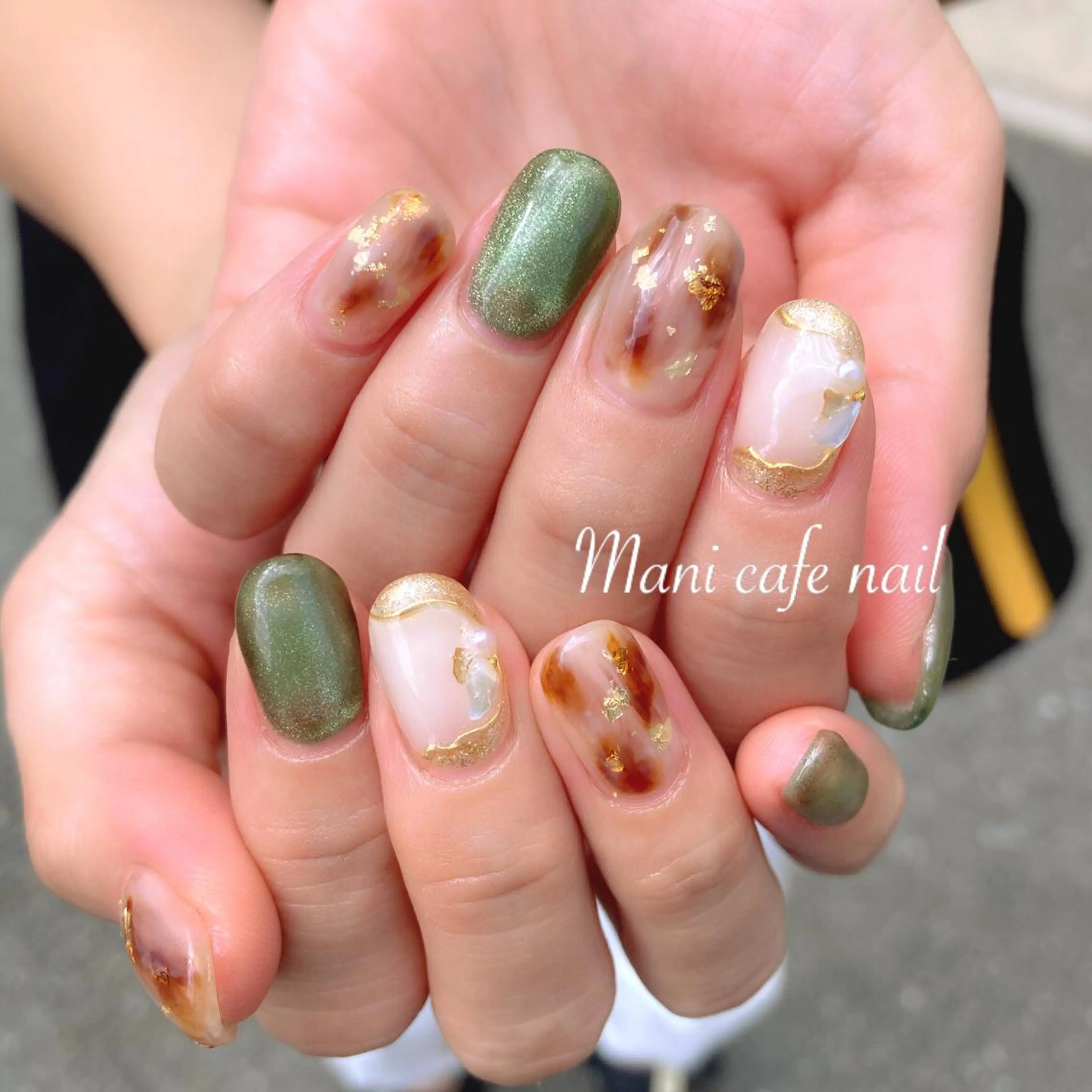 ネイル べっ甲ネイル 持ち込み ニュアンスネイル ハンドネイル Mani cafe nailのネイルデザイン