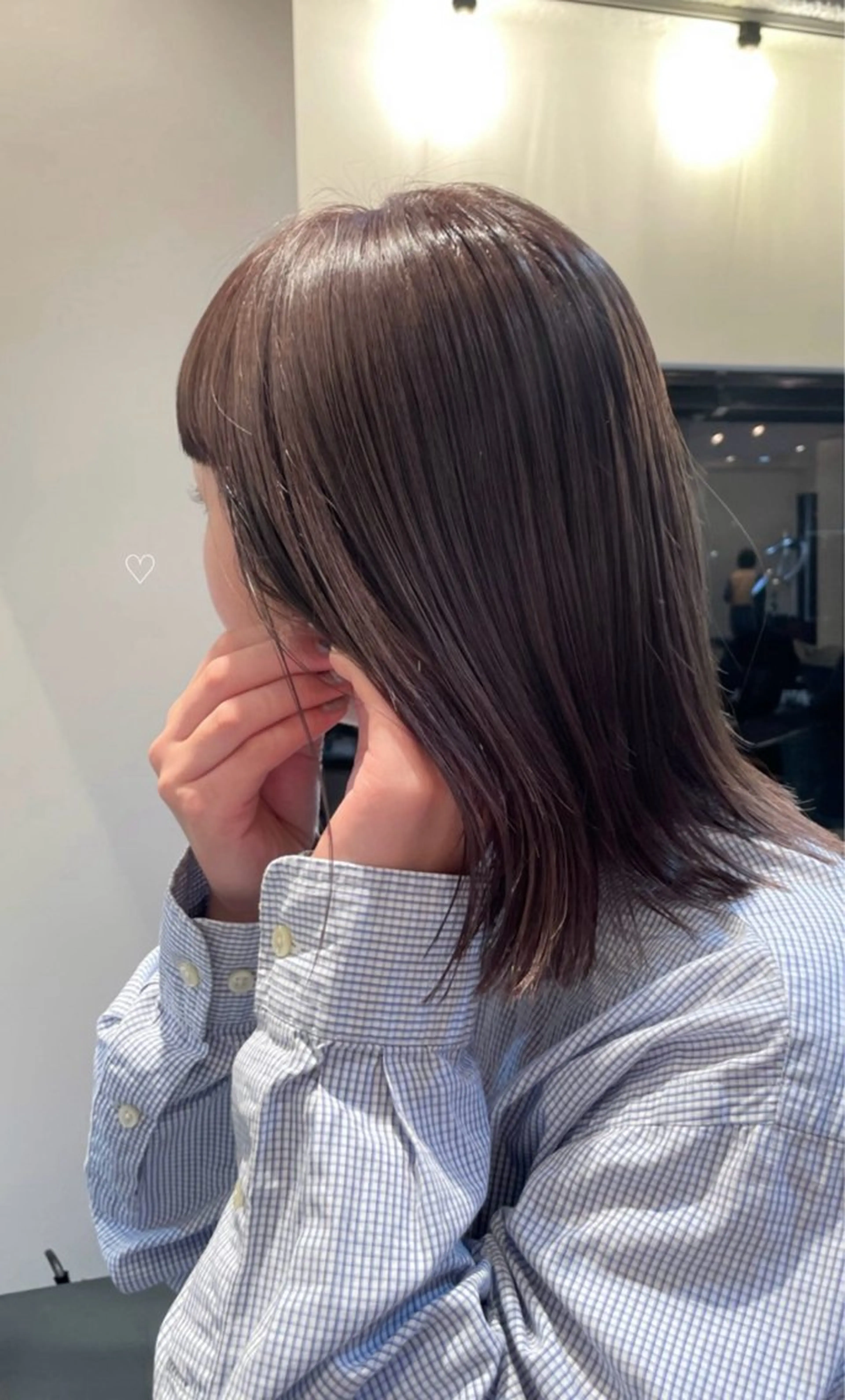 カラー ブリーチ 透明感カラー グレージュ ヘアカラー rizu ボブヘアのヘアスタイル