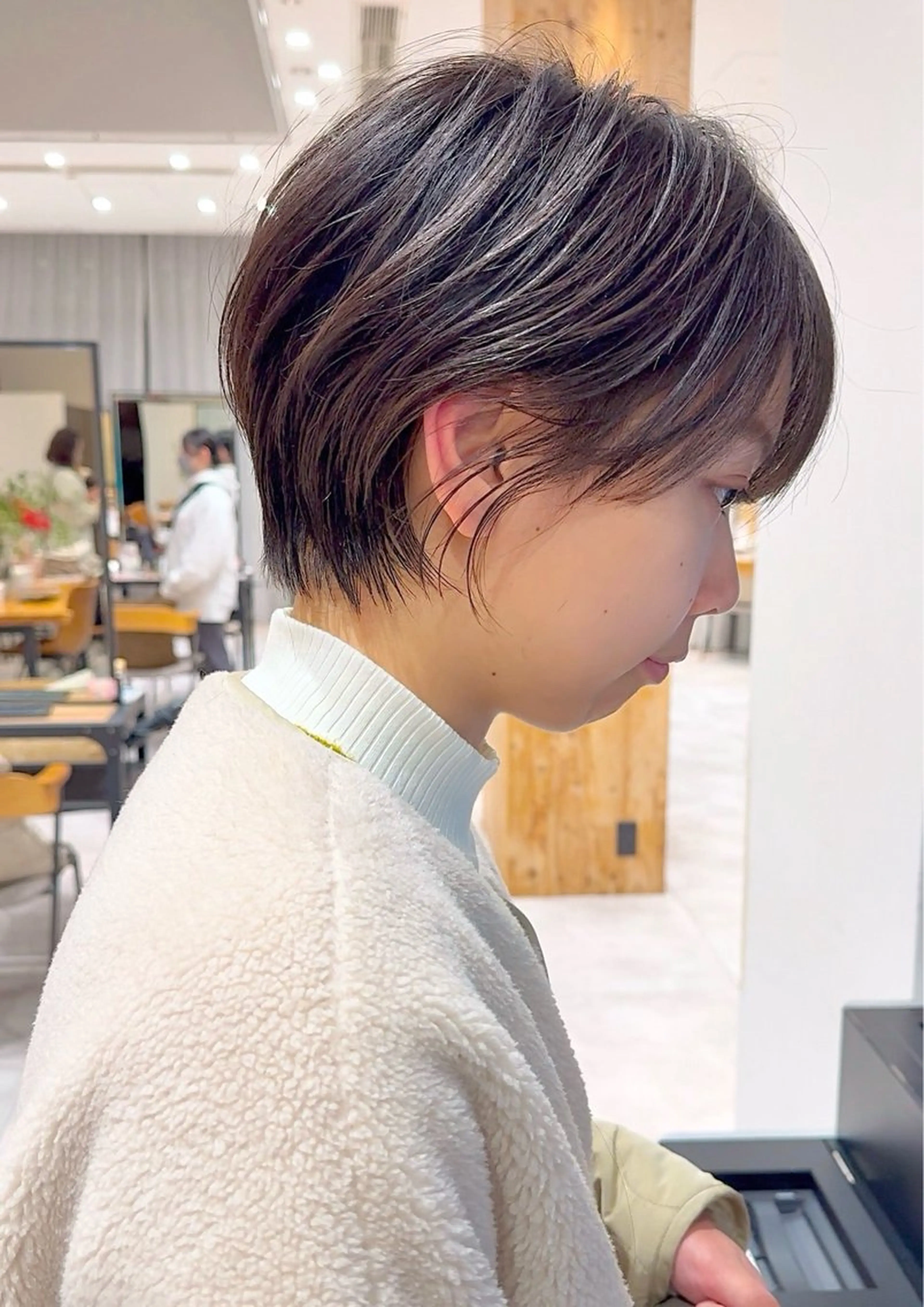 【バッサリ-5cm以上無料ショートカット】※女性限定　　　　　　　　　　カット＋髪質改善トリートメント（シャンプー付）の写真