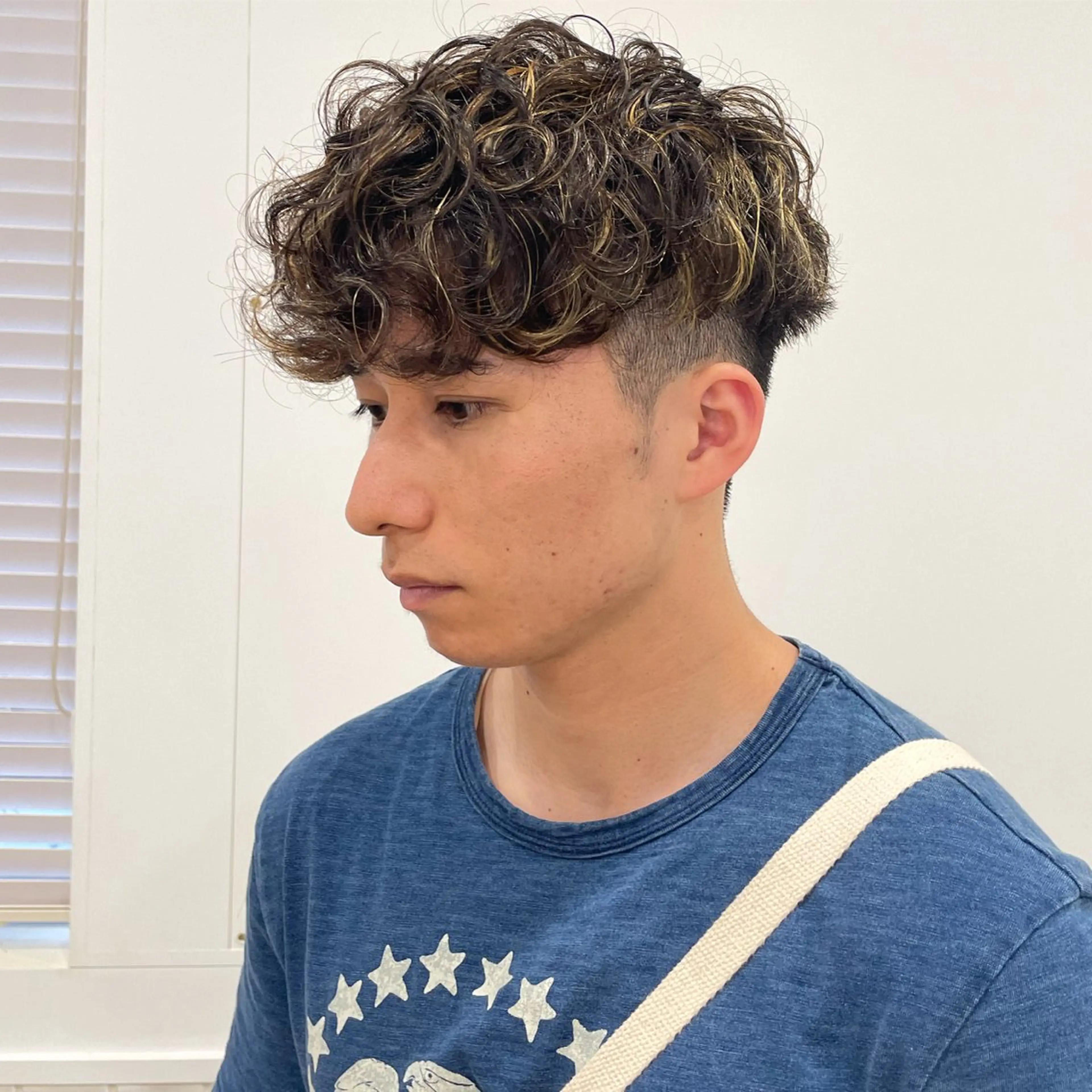 パーマ メンズ メンズハイライト スペインカール clan en所属・後藤 真友のヘアスタイル