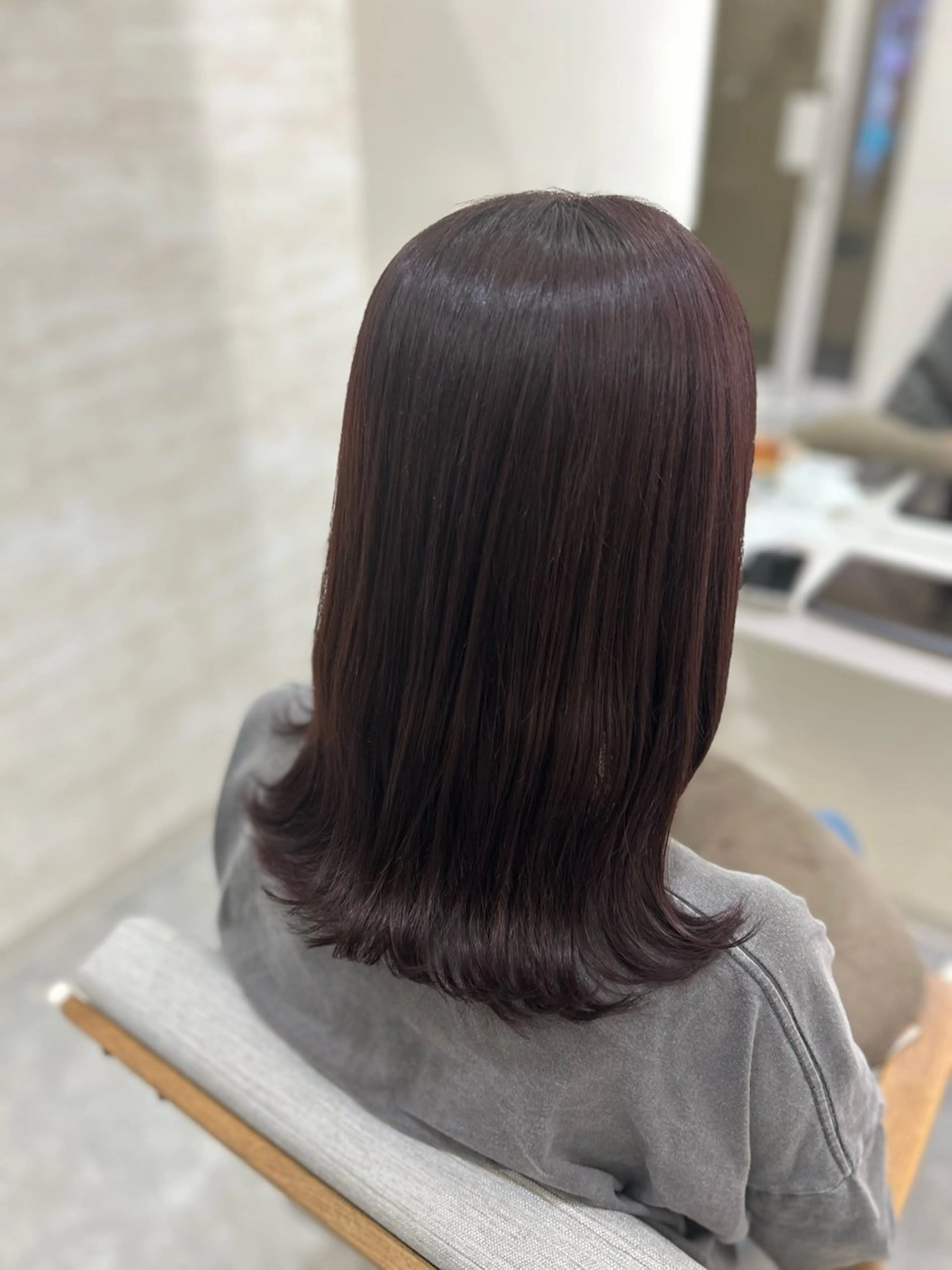 ミディアム カラー ヘアアレンジ カット ヘアカラー トリートメント 髪質改善&艶感カラー 🪄岡井美結のヘアスタイル