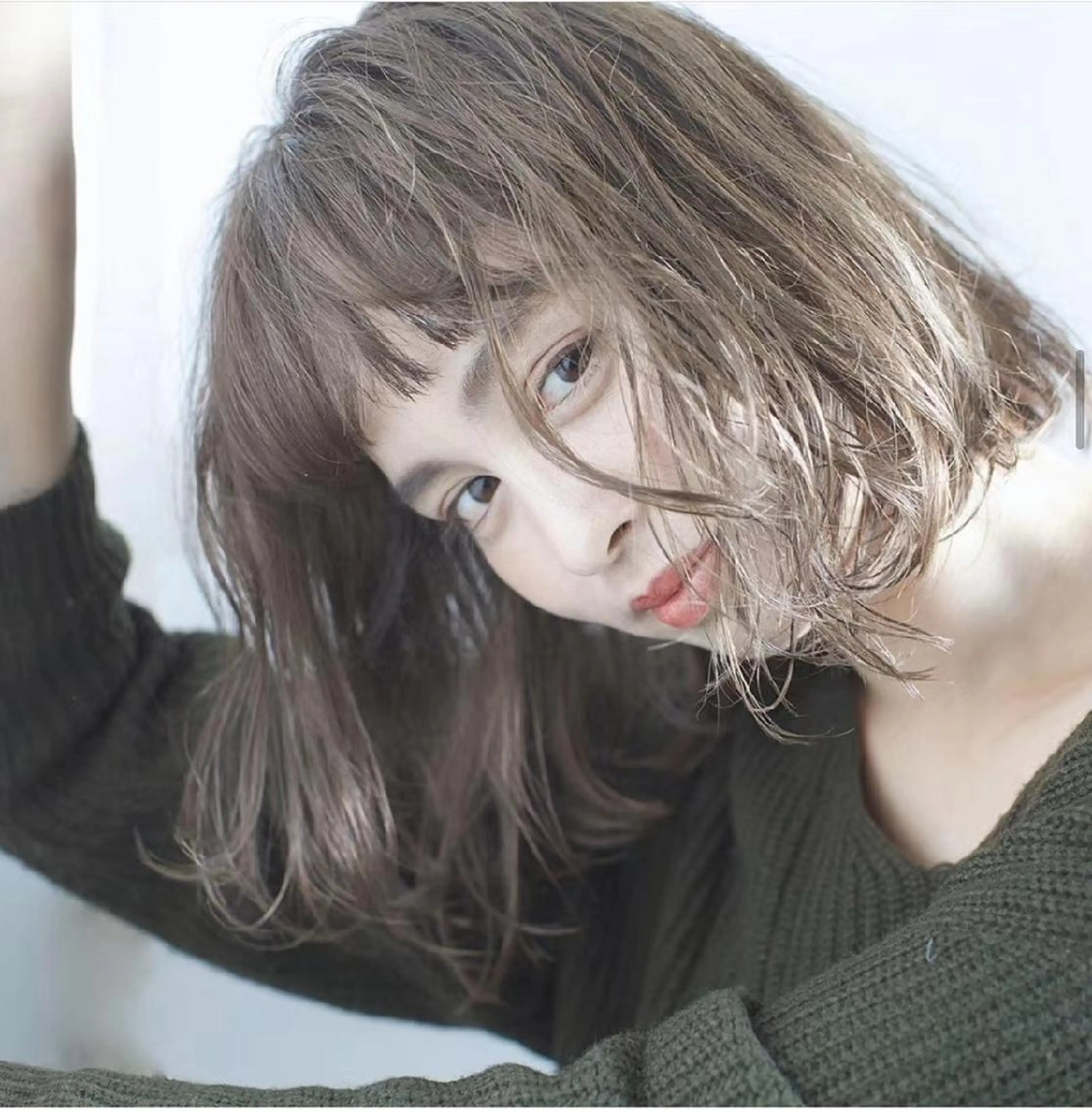 ショート カラー パーマ u hair所属・こばやし ももこのヘアスタイル