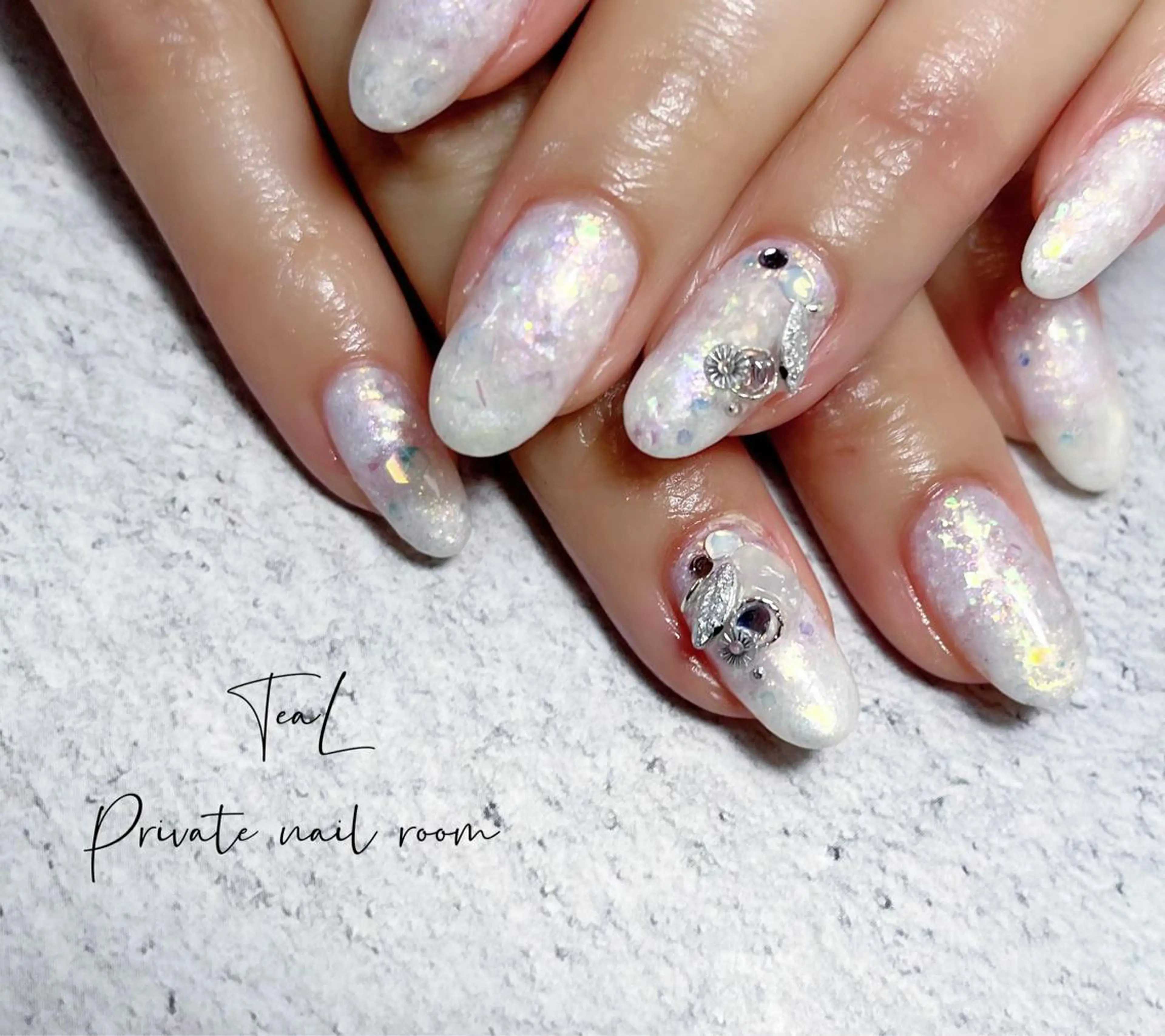 ネイル キラキラネイル ハンドネイル TeaL nailのネイルデザイン