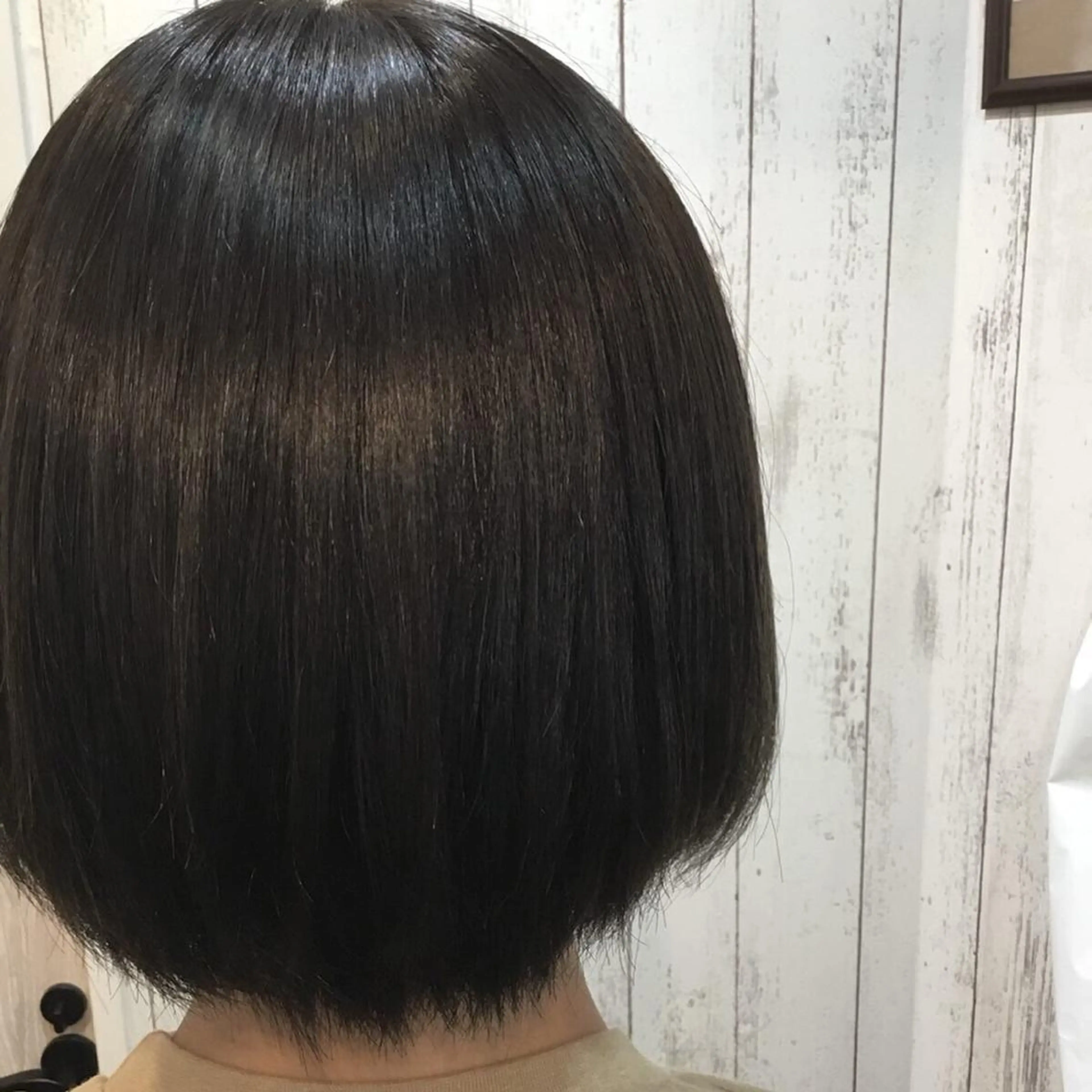ショート カラー パーマ embrace エンブレイスのヘアスタイル